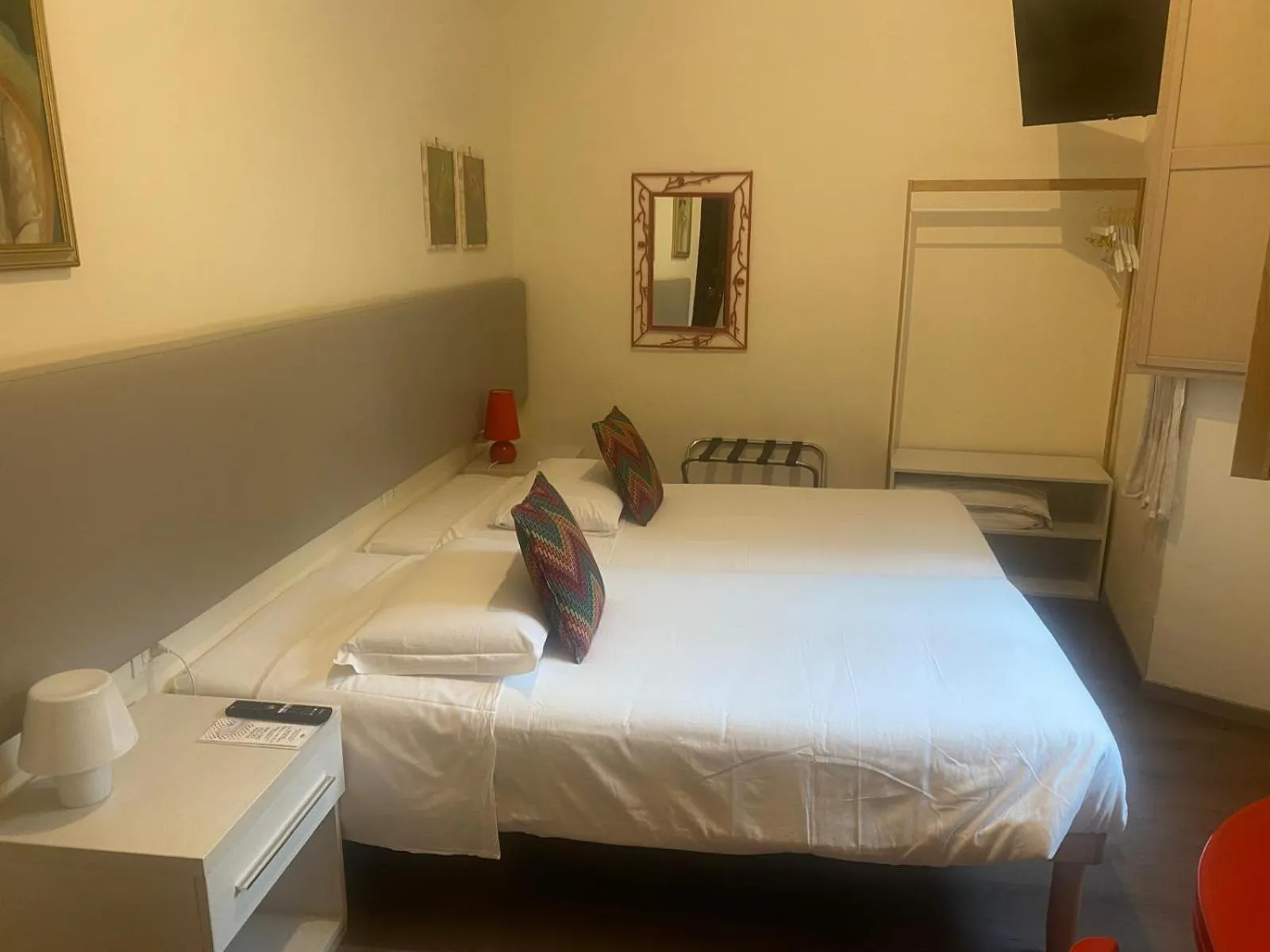 Bed in Temple View FCollection Superior Relais