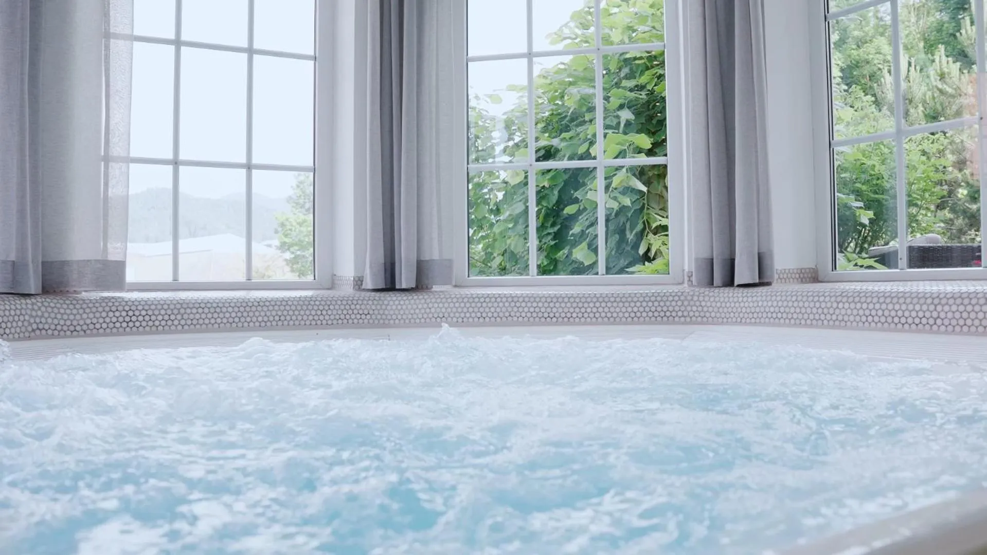 Swimming pool in DIANA Naturpark Hotel - Partnerbetrieb von "Oberstaufen PLUS GOLF"