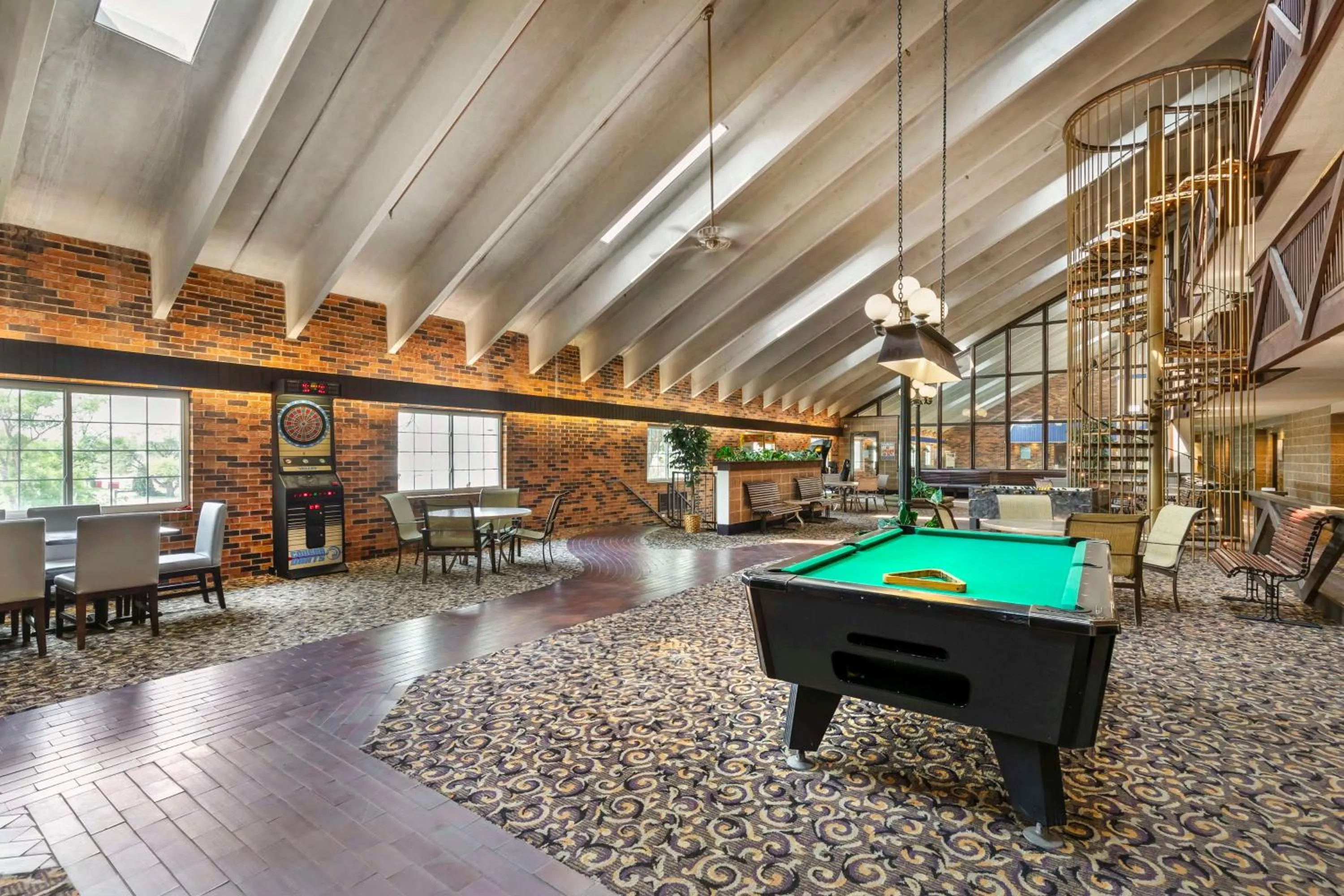 Property building in Best Western Plus Longbranch Hotel & Convention Center