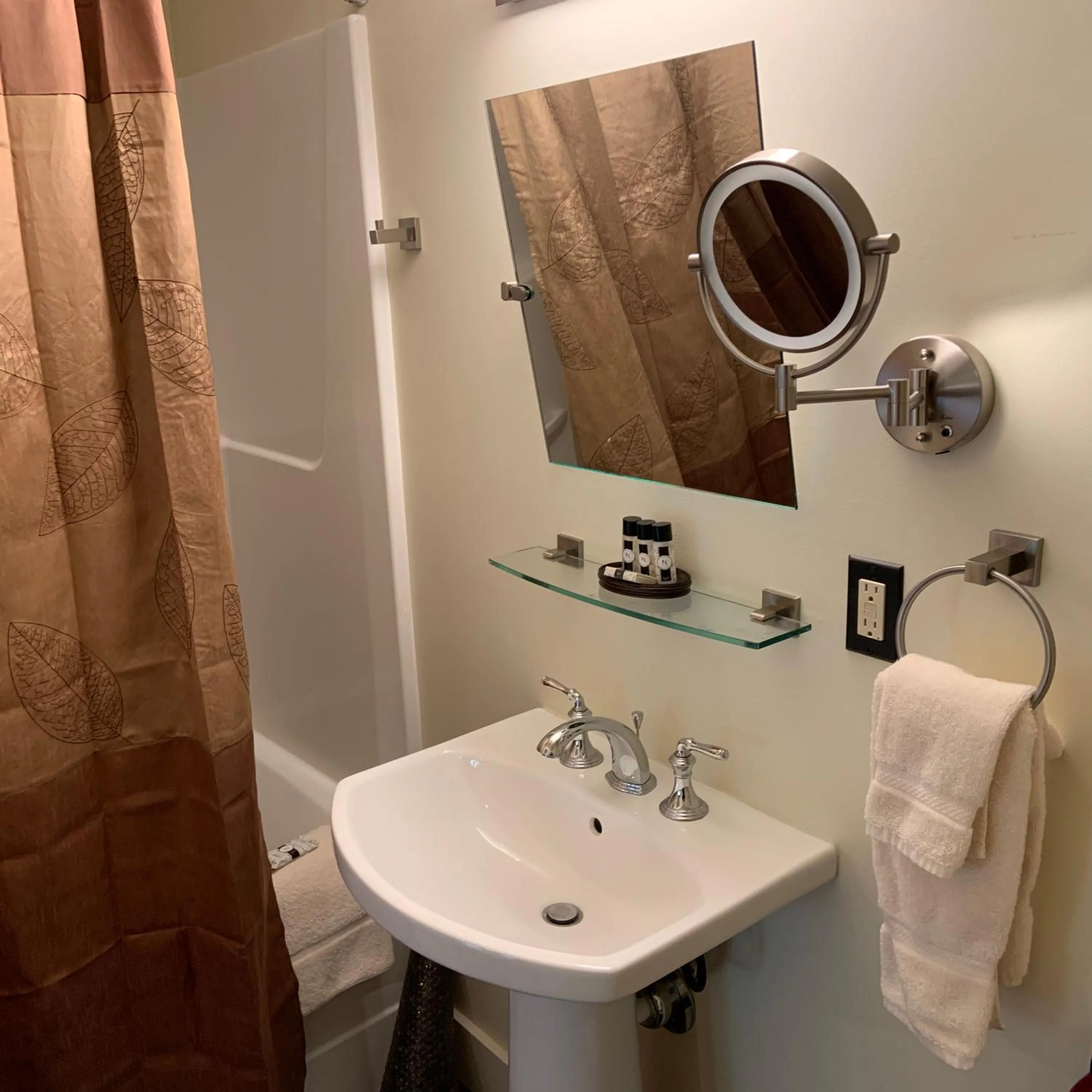 Bathroom in The Palace Hotel