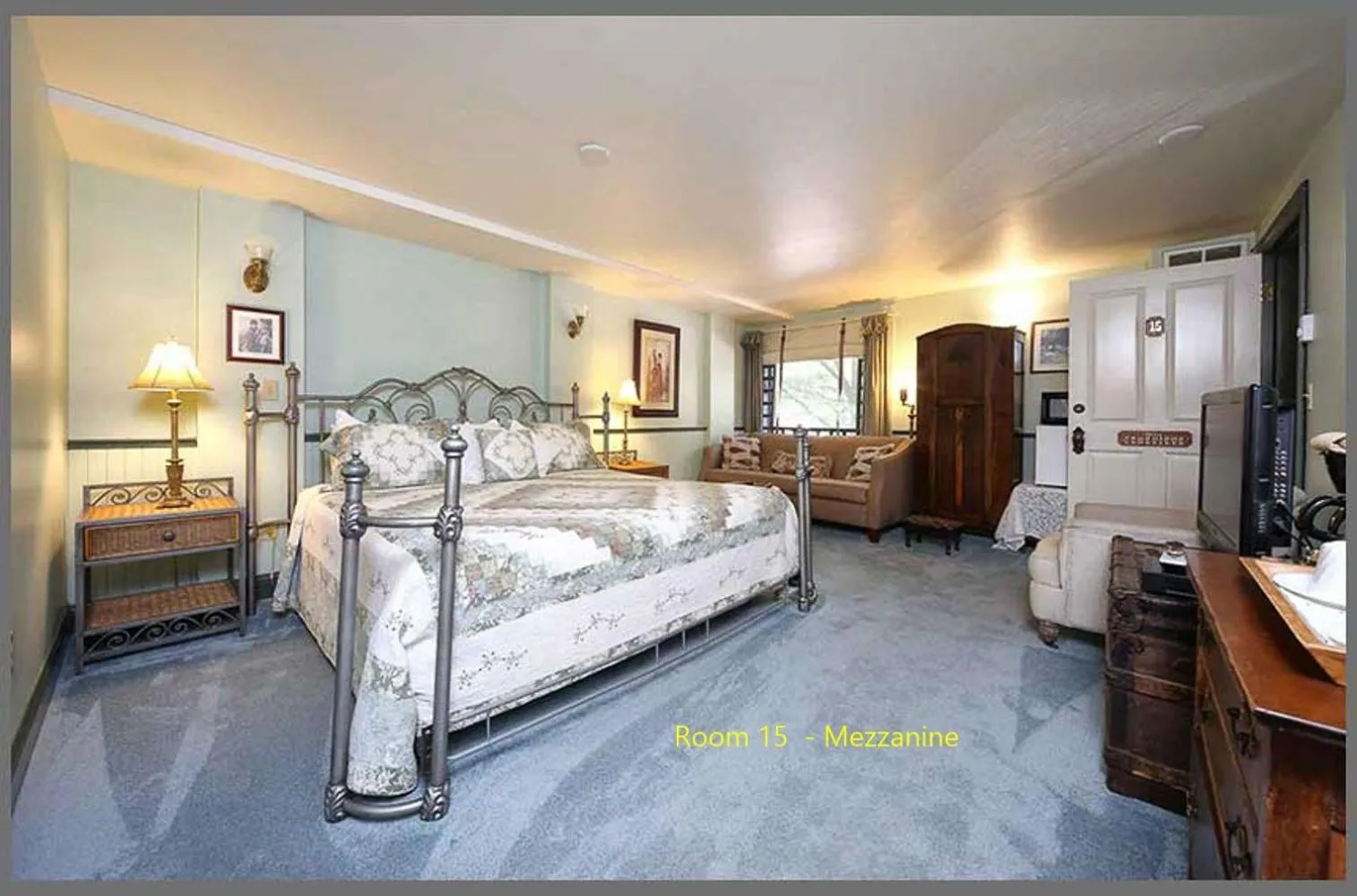 Bed in The Palace Hotel