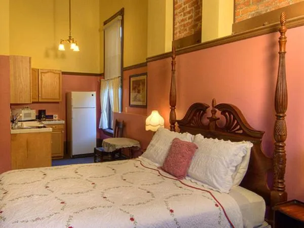 Bed in The Palace Hotel