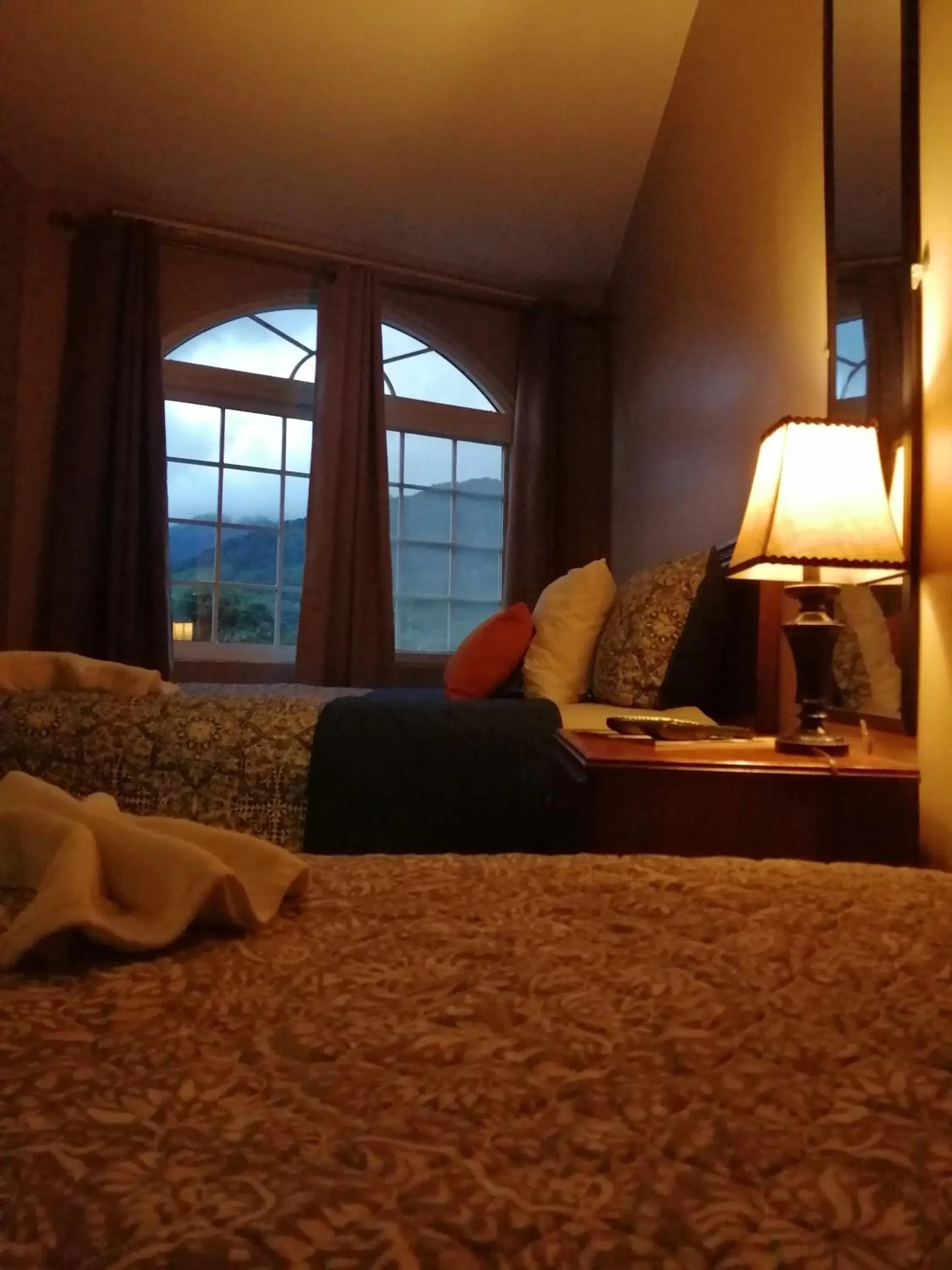 Double Room with Full Bed and Single Bed in Hotel La Casa de la Abuela Double Room with Full Bed and Single Bed in Hotel La Casa de la Abuela