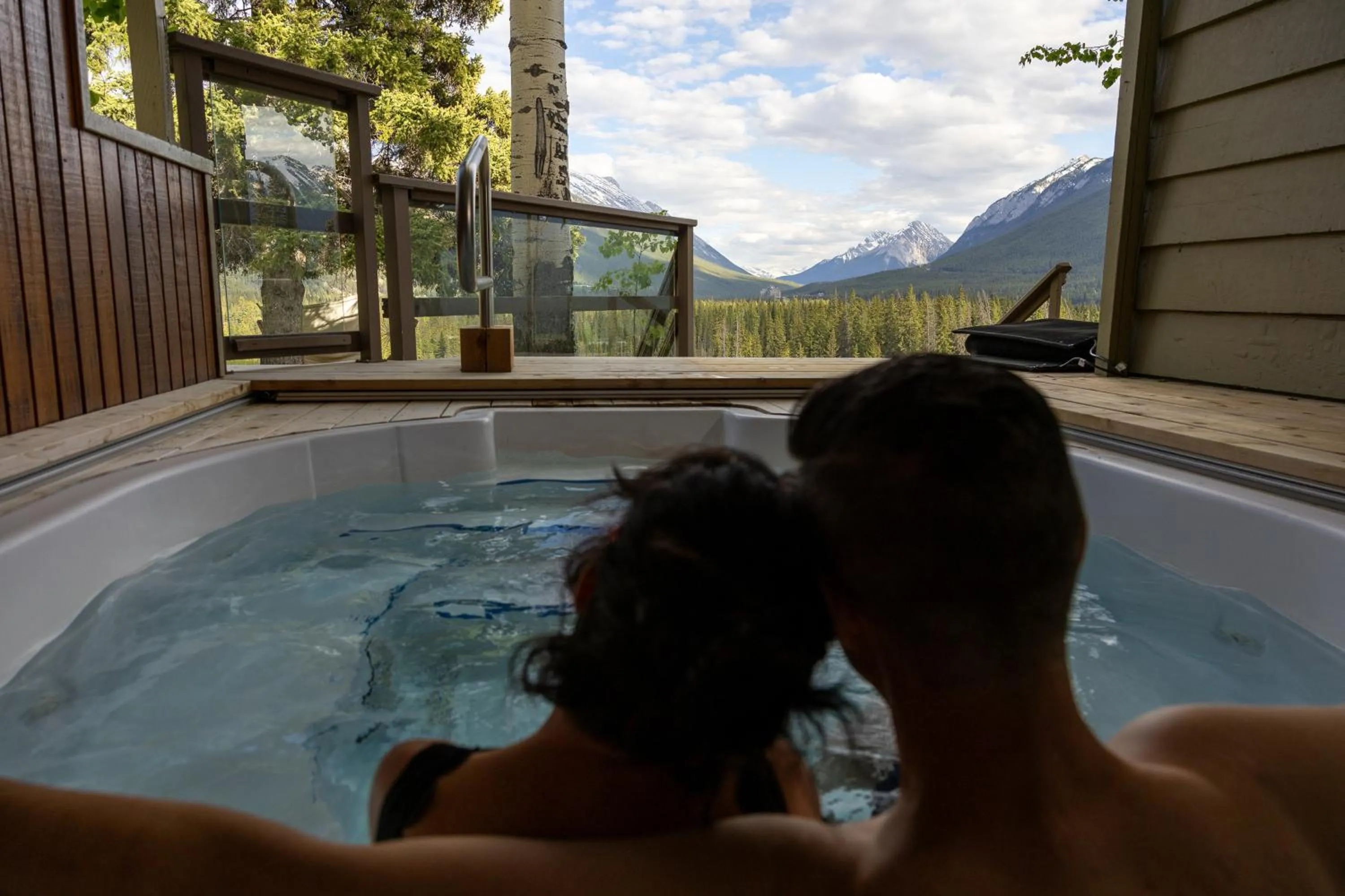 Hot Tub in The Juniper Hotel & Bistro