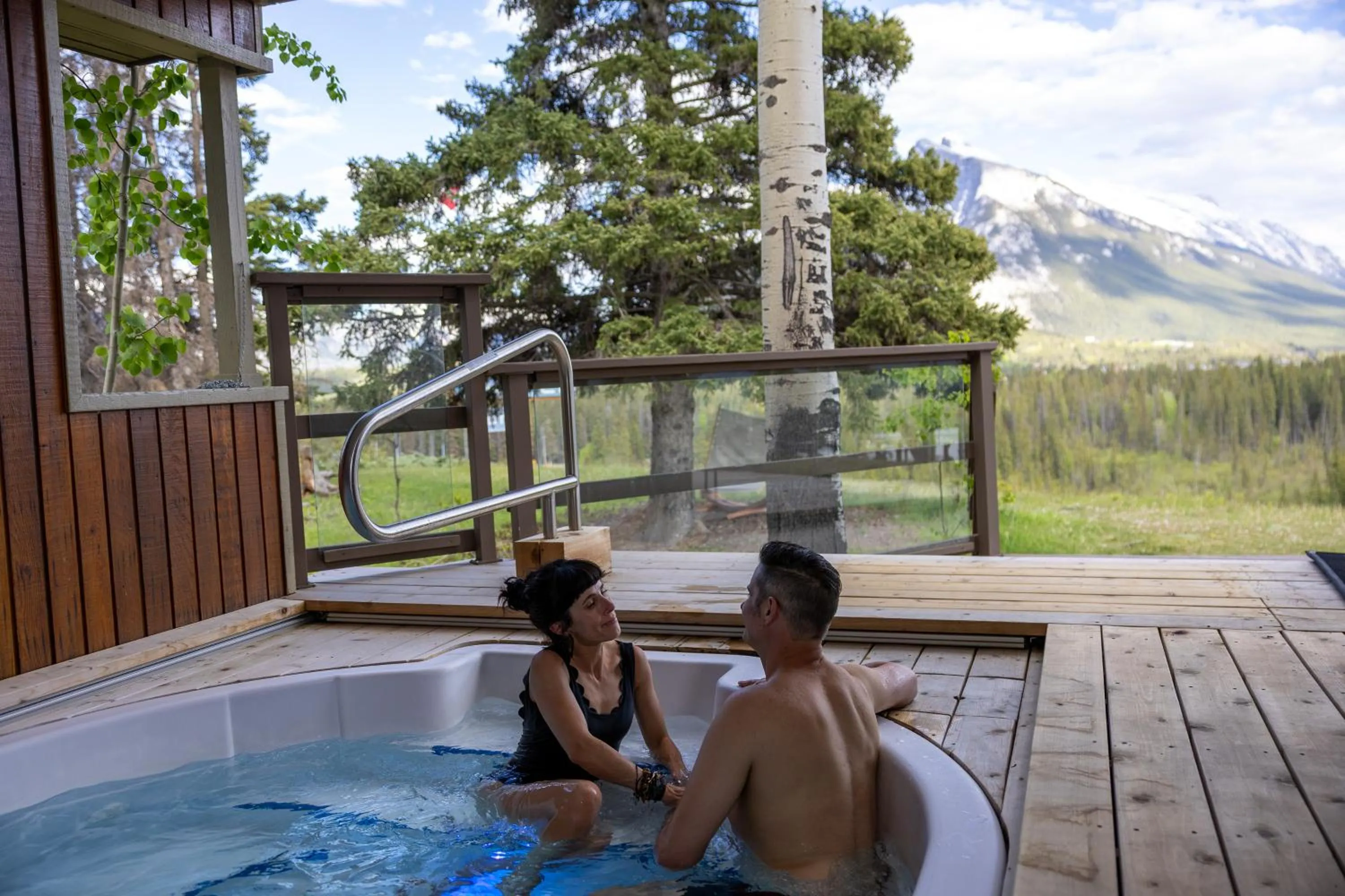 Hot Tub in The Juniper Hotel & Bistro