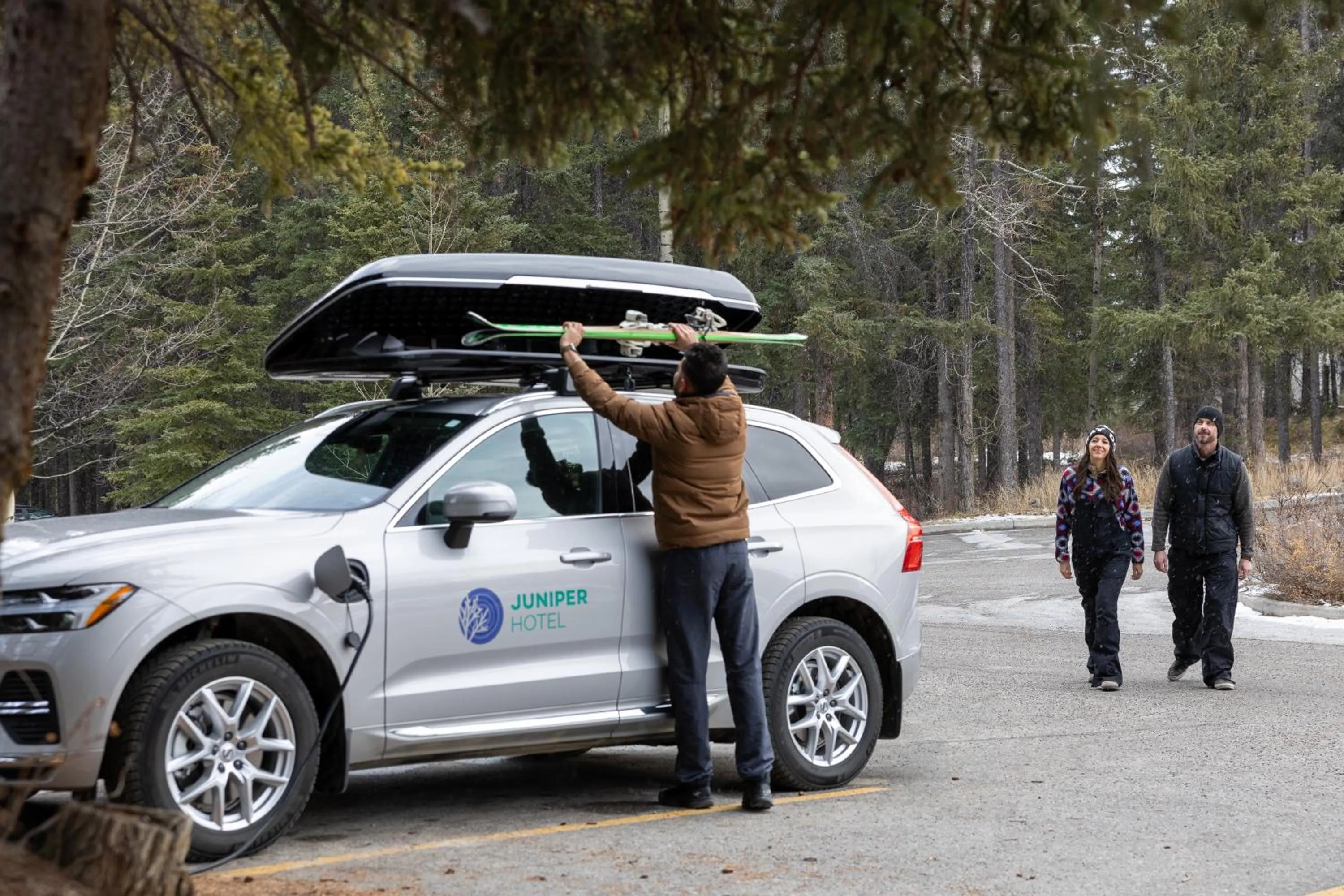 shuttle in The Juniper Hotel & Bistro