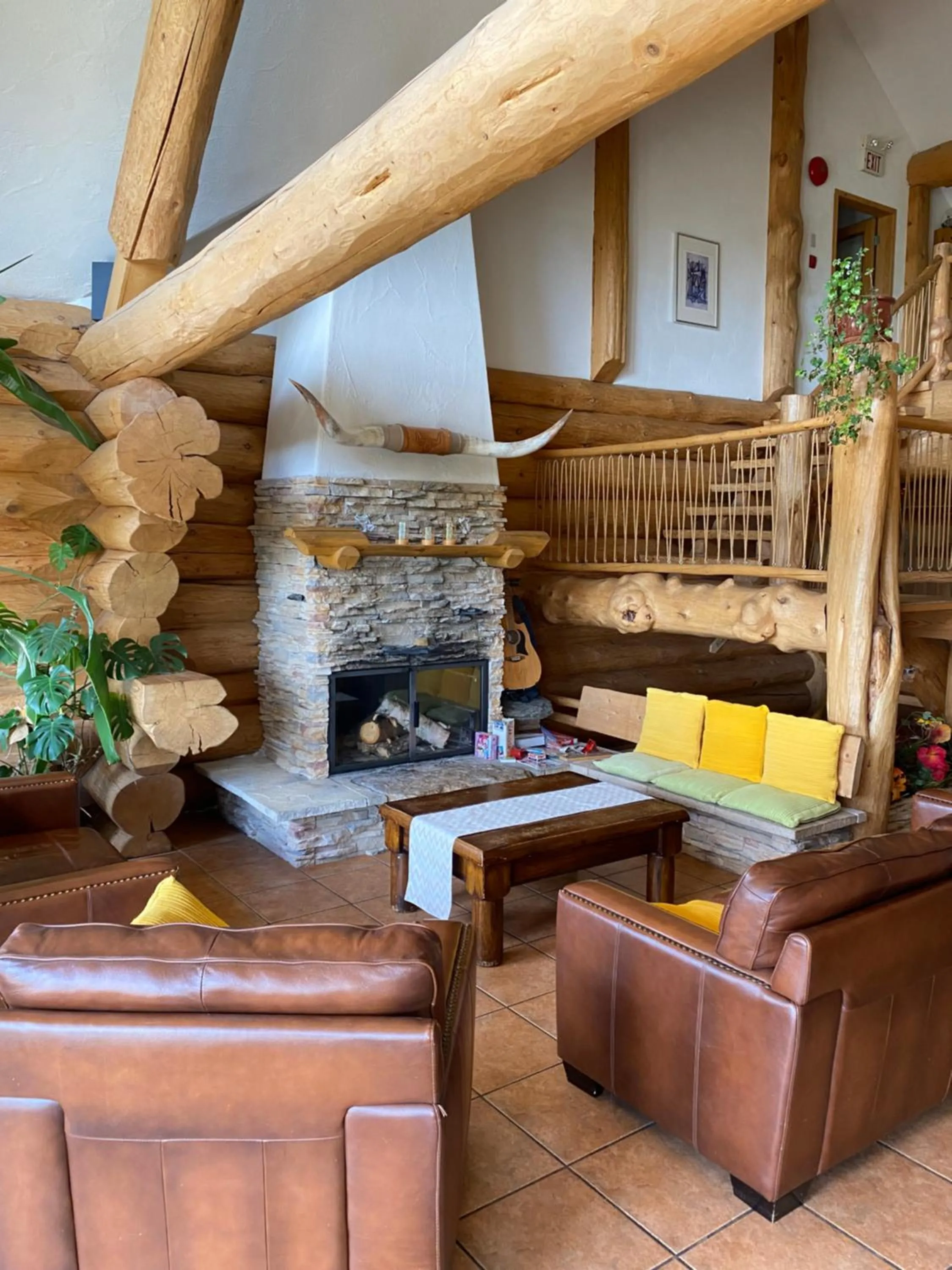 Living room in Williston Lake Resort