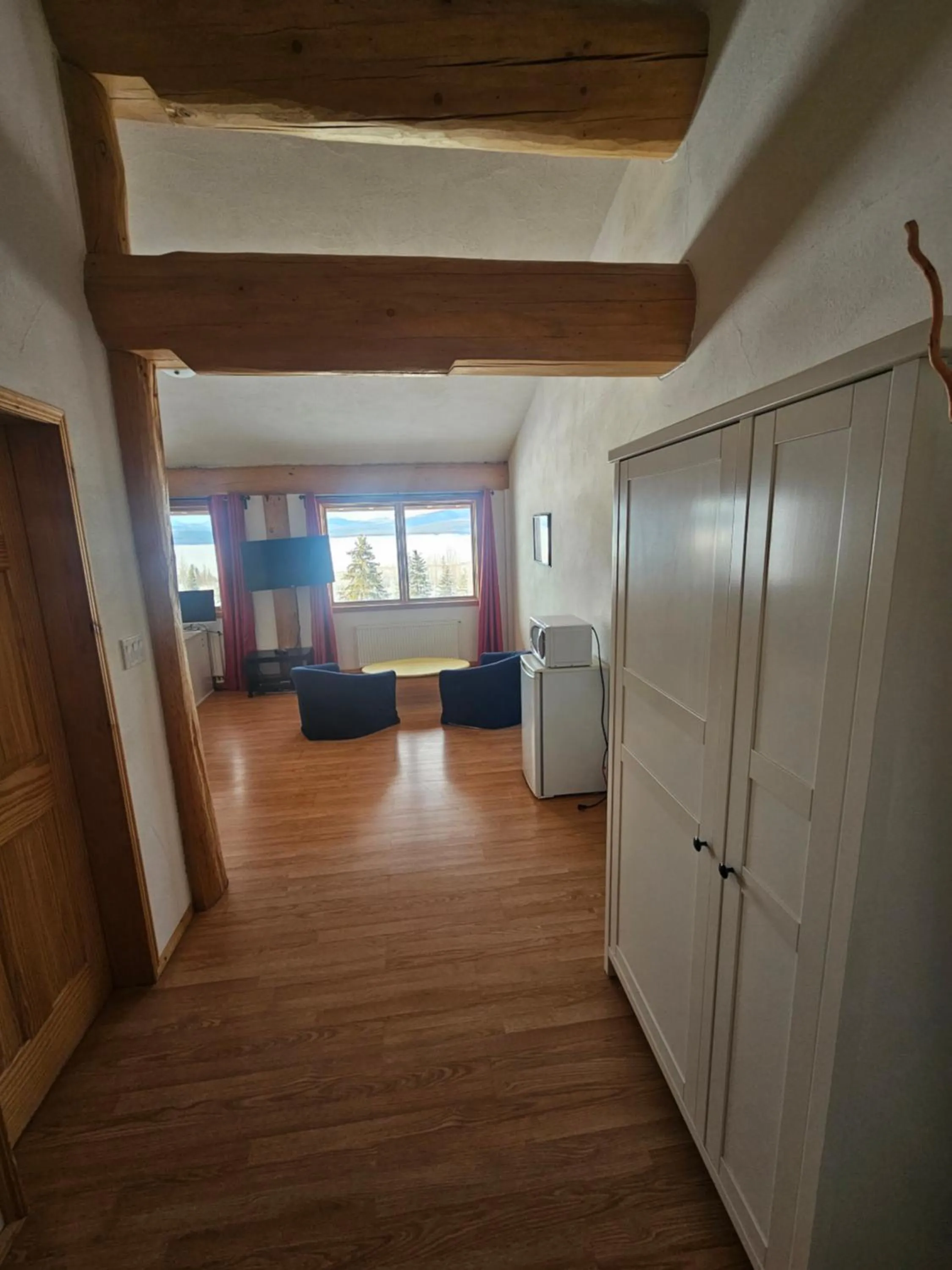 Lake view in Williston Lake Resort