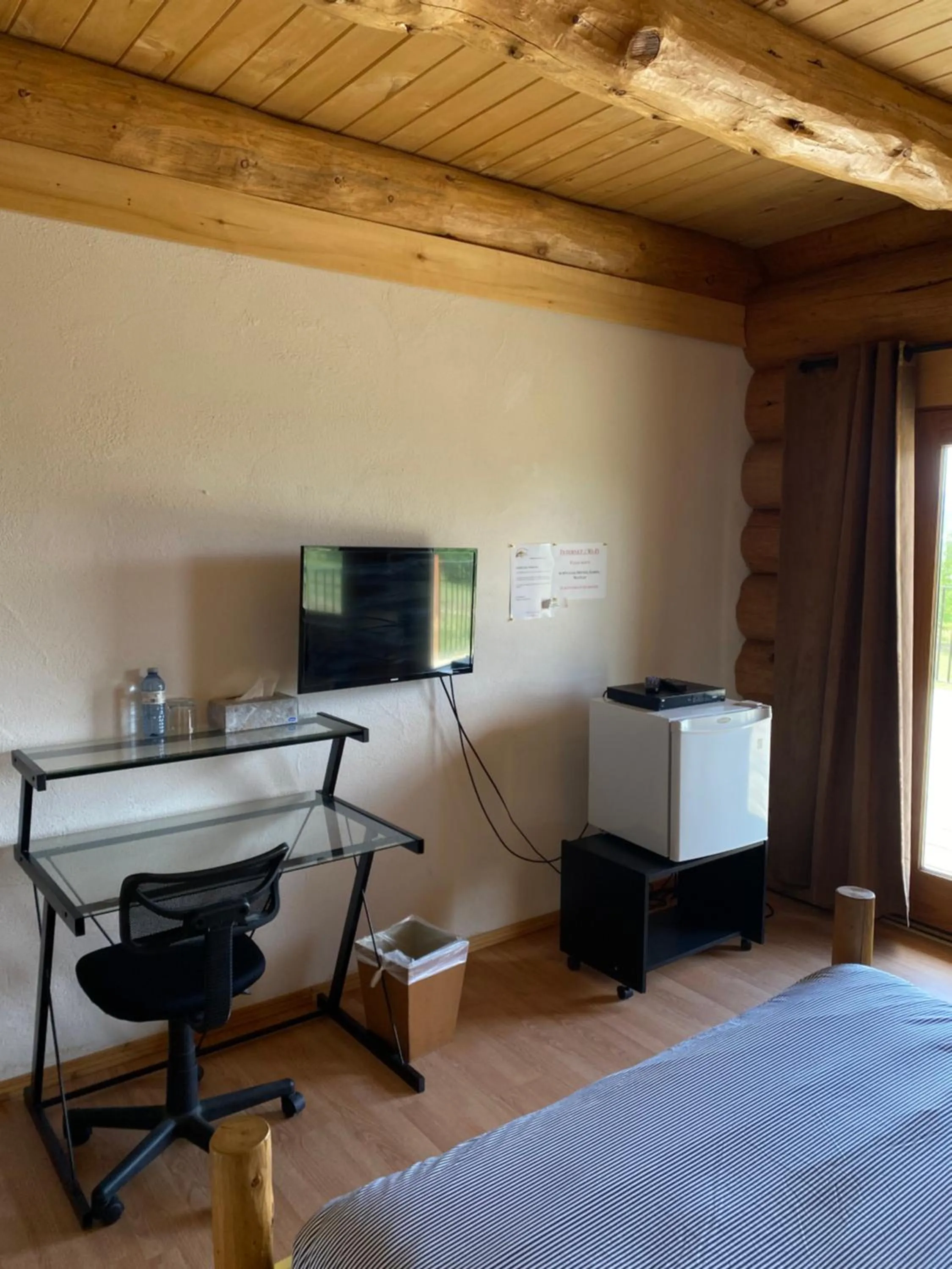 Bedroom in Williston Lake Resort