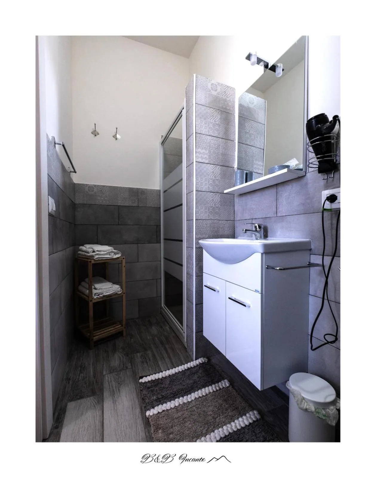 Shower in B&B Incanto