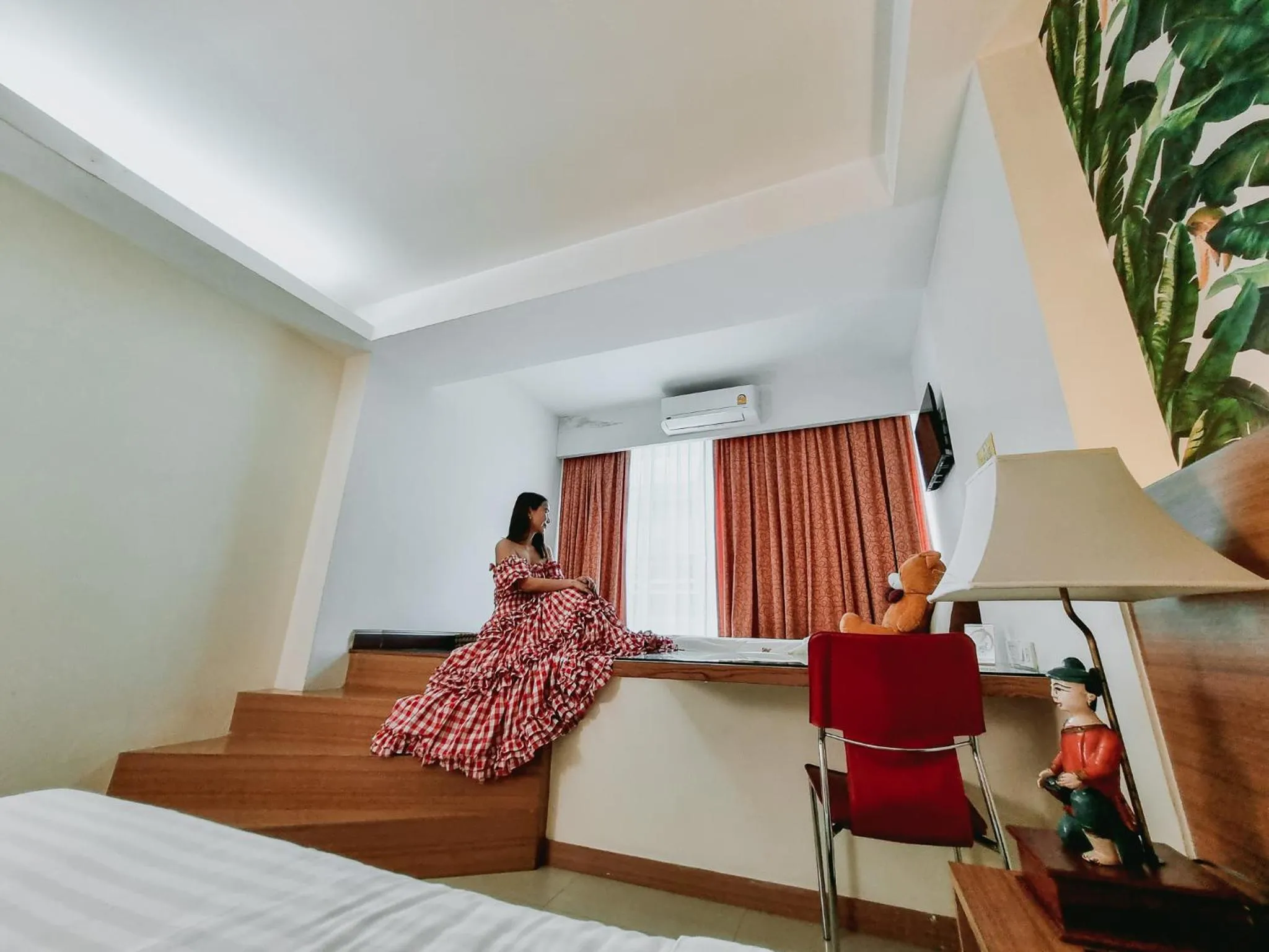 Guests, Bed in P2 Boutique