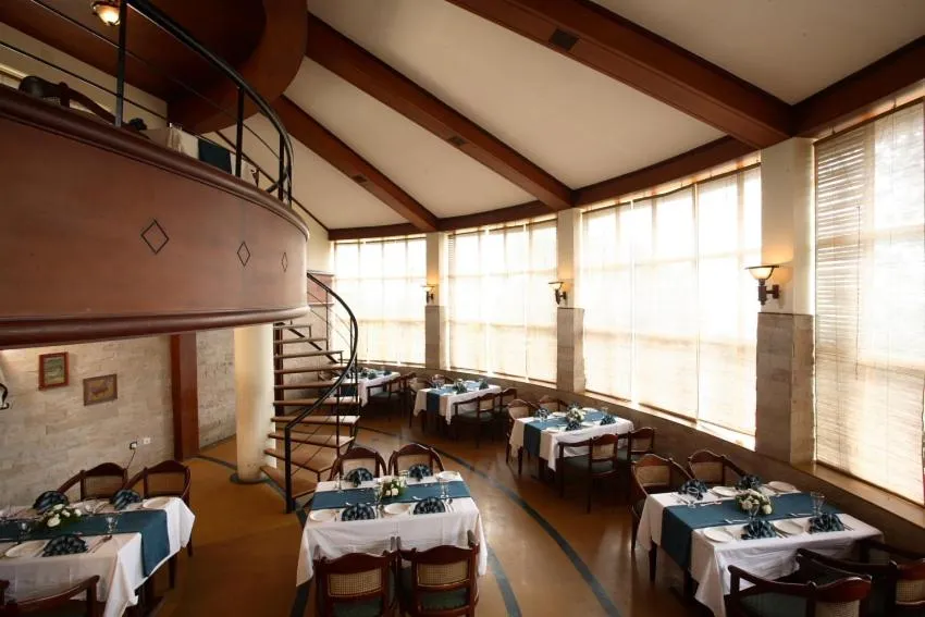 Restaurant/places to eat in The Siena Village