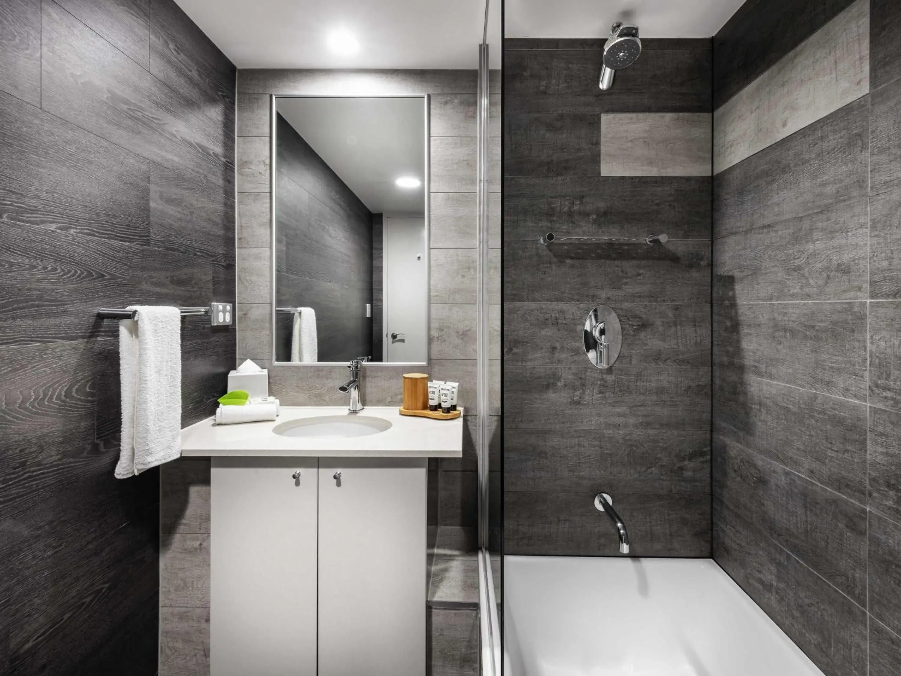 Premium Two-Bedroom Apartment in The Sebel Brisbane Premium Two-Bedroom Apartment in The Sebel Brisbane