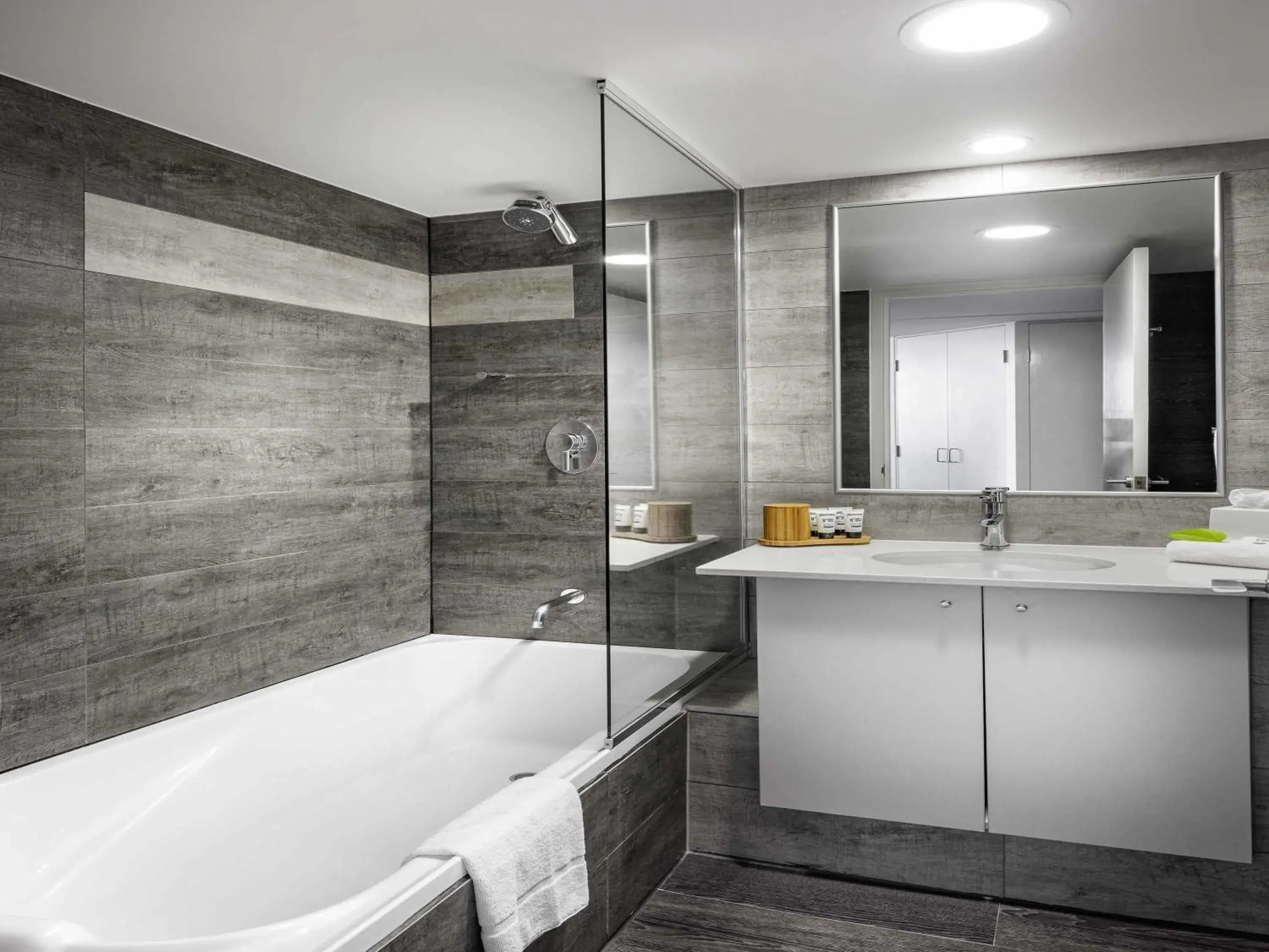 Premium Studio Hotel Room in The Sebel Brisbane Premium Studio Hotel Room in The Sebel Brisbane