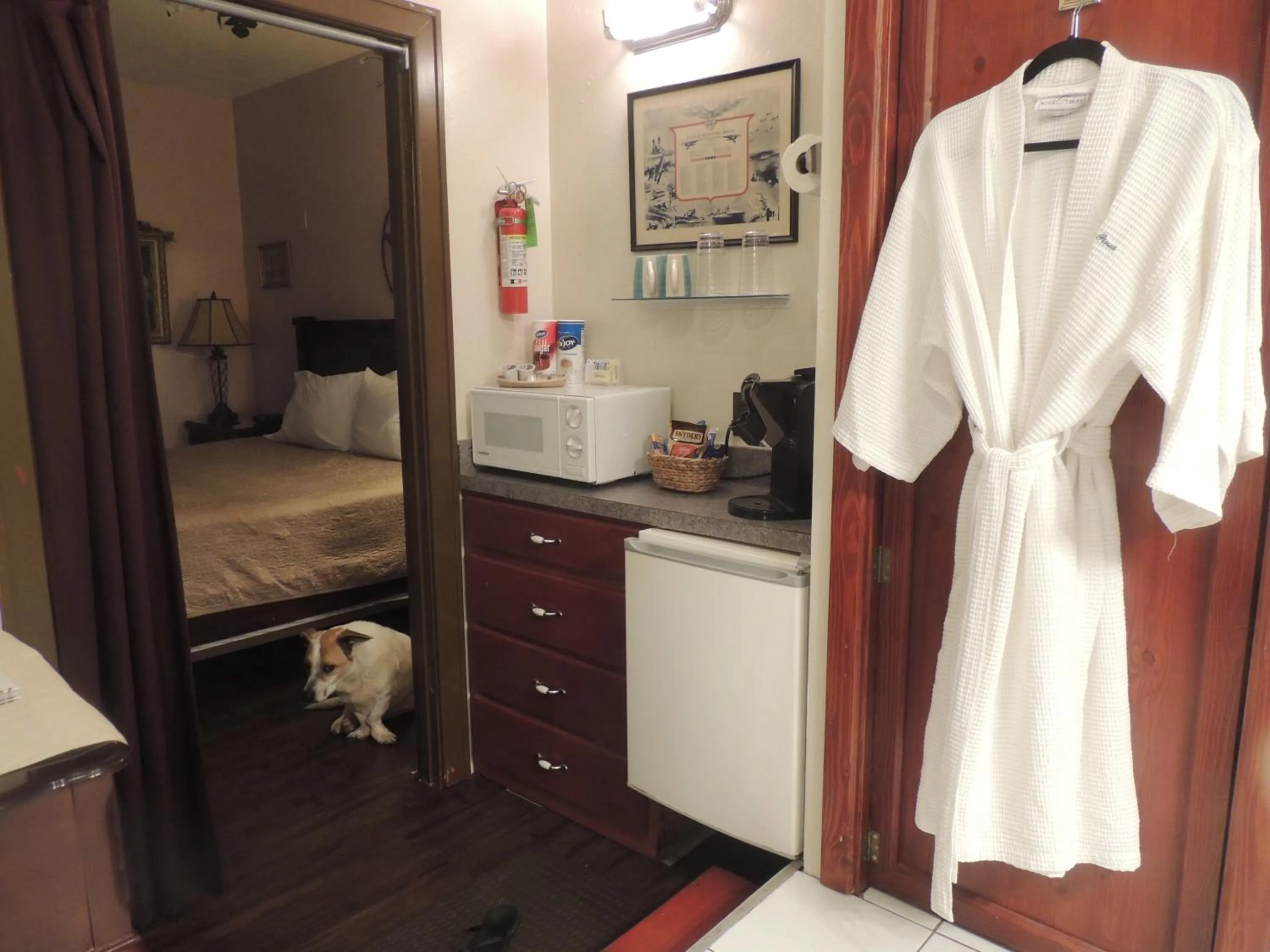 Bed in The Whispering Pines Inn