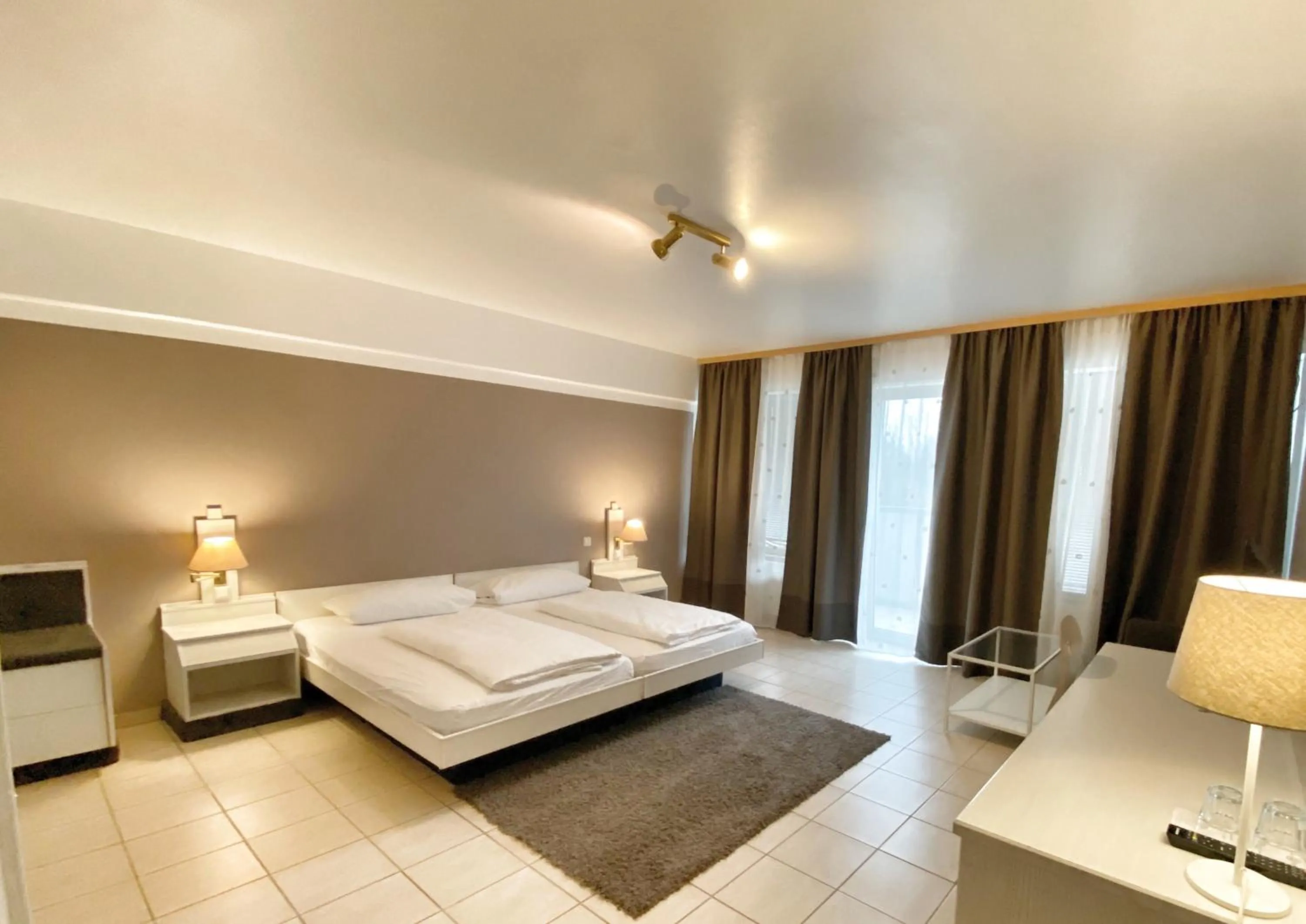 Bed in Aparthotel Wettenberg