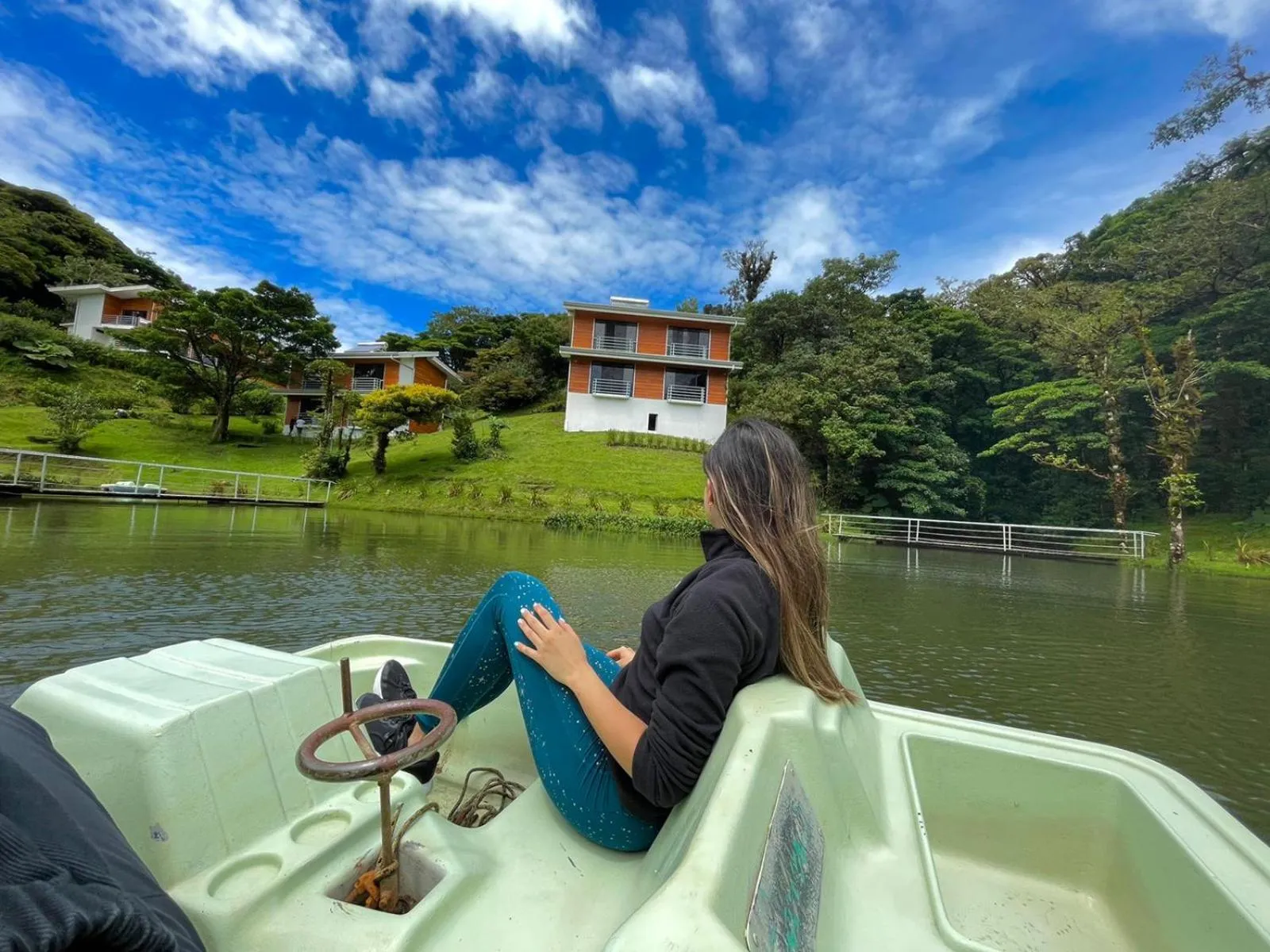 Lake view in Burbi Lake Lodge Monteverde