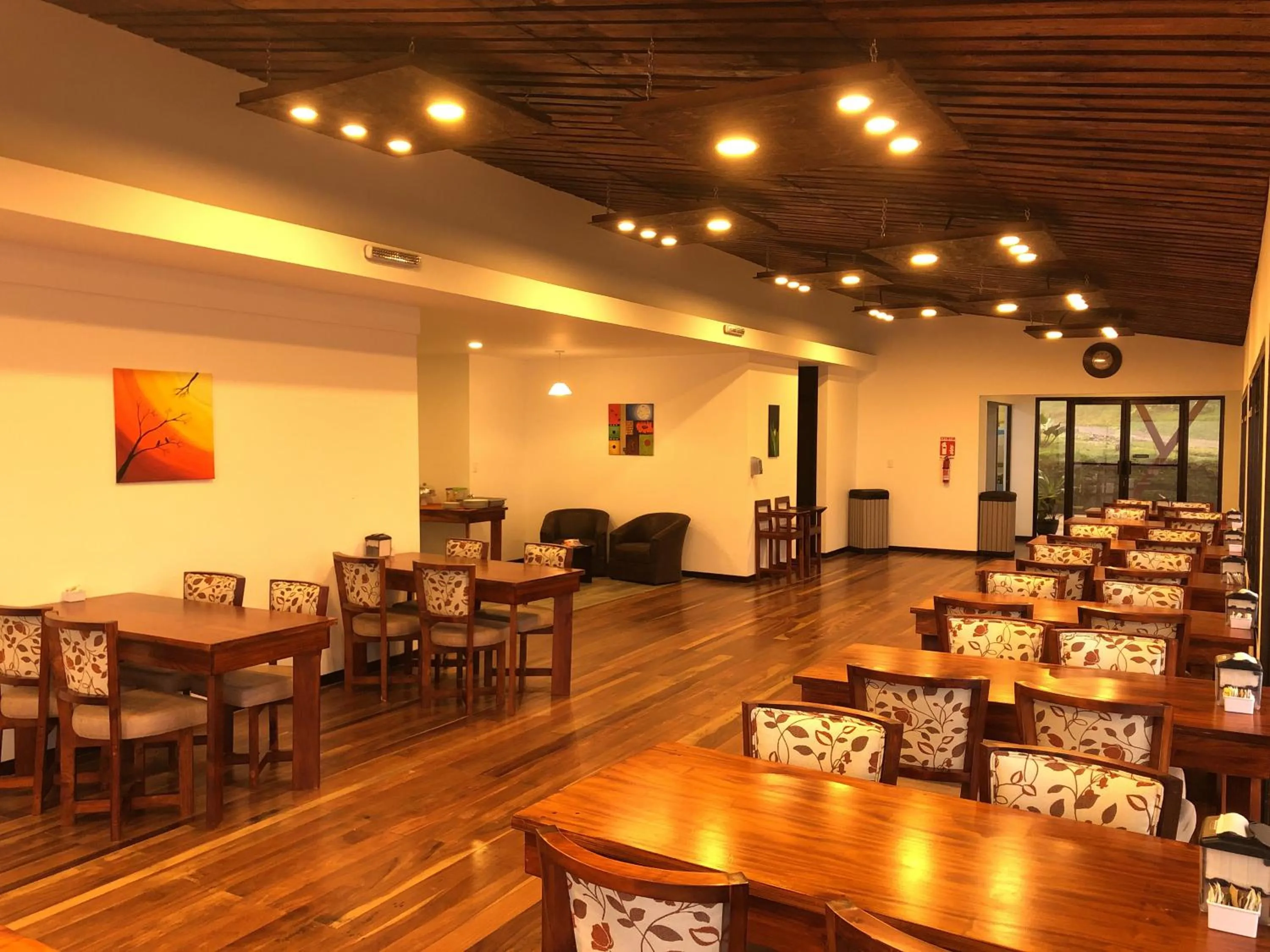 Restaurant/places to eat in Burbi Lake Lodge Monteverde