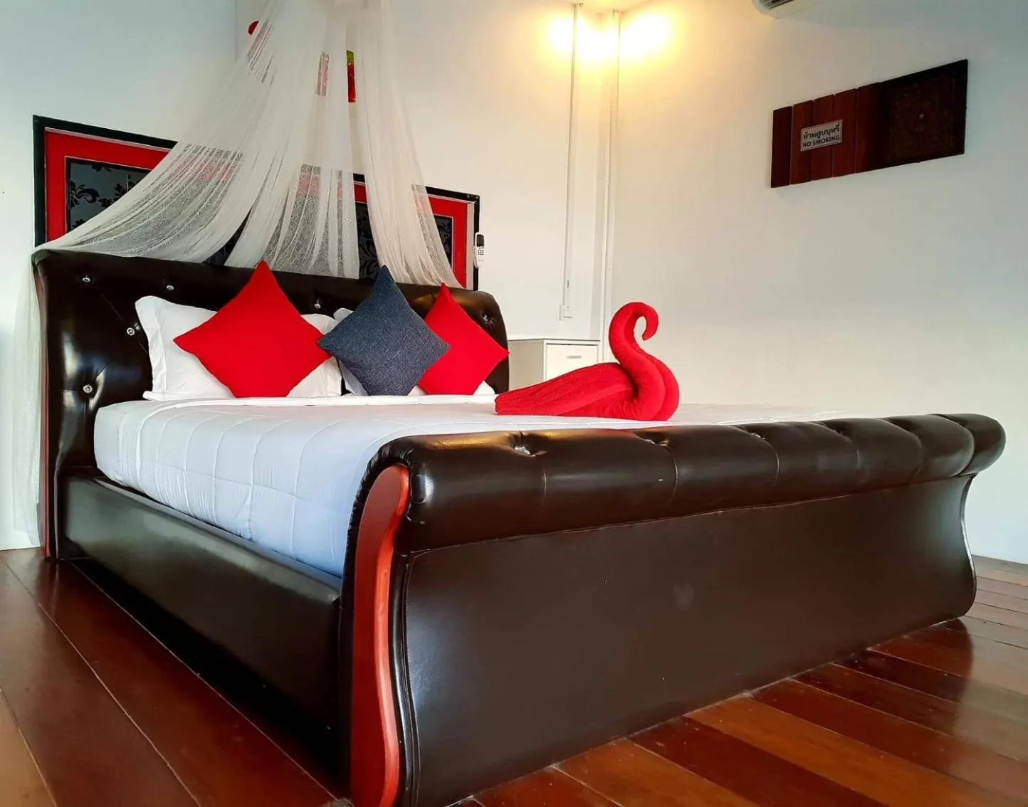 Bed in Phangan Cove Beach Resort