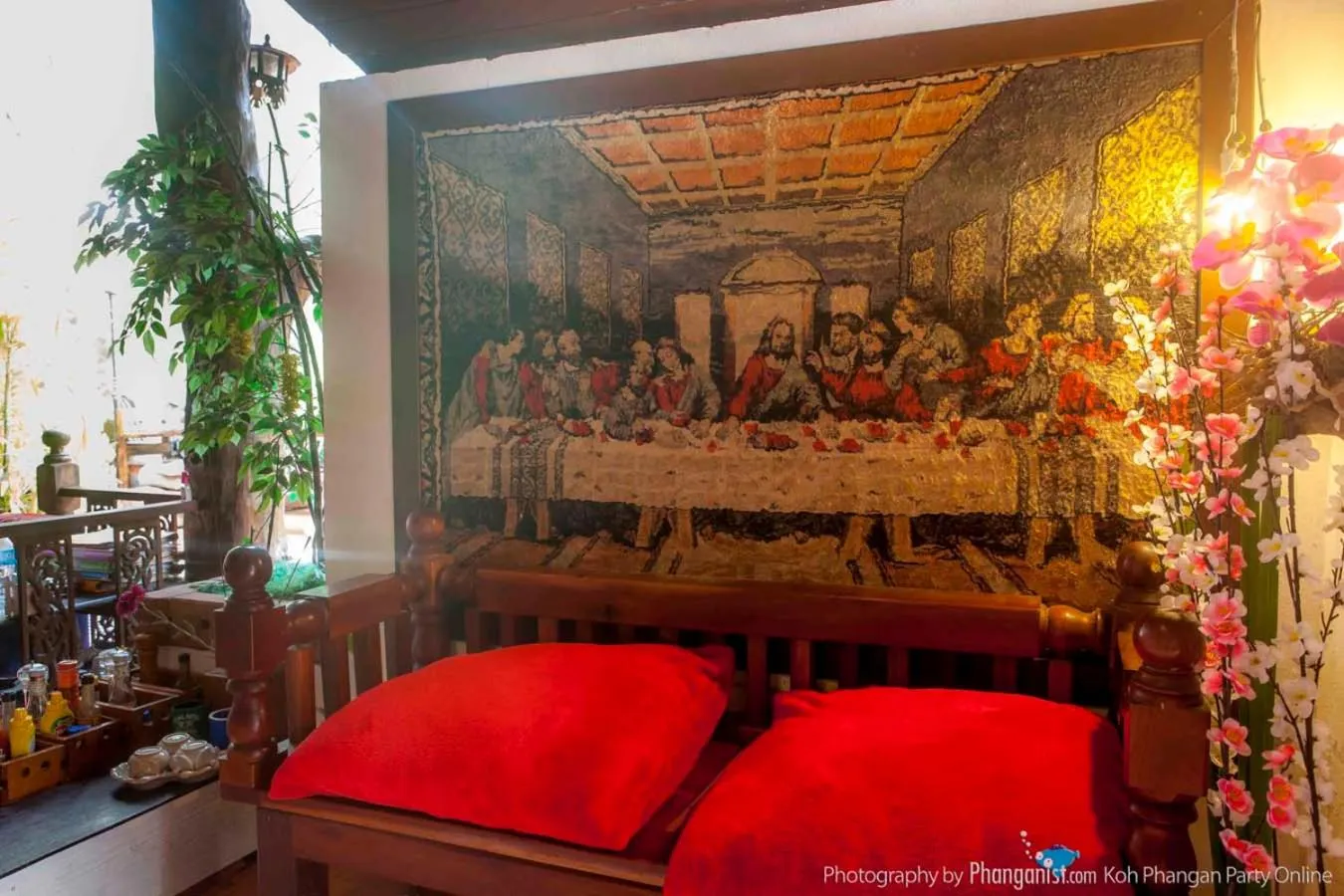 Restaurant/places to eat, Bed in Phangan Cove Beach Resort