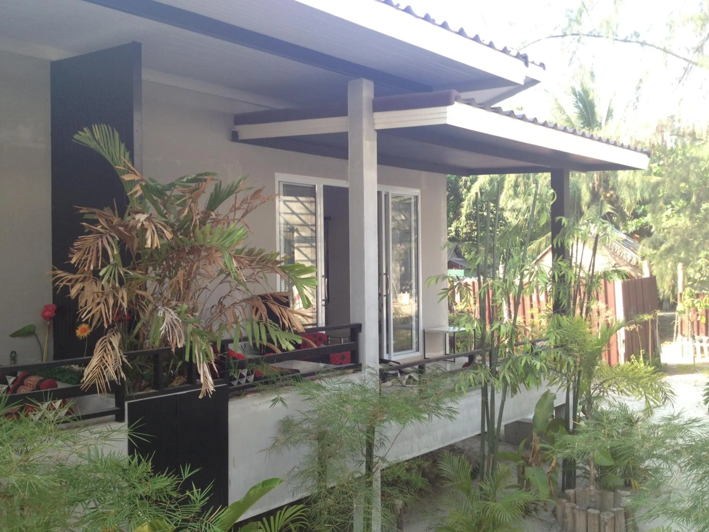 Phangan Cove Beach Resort