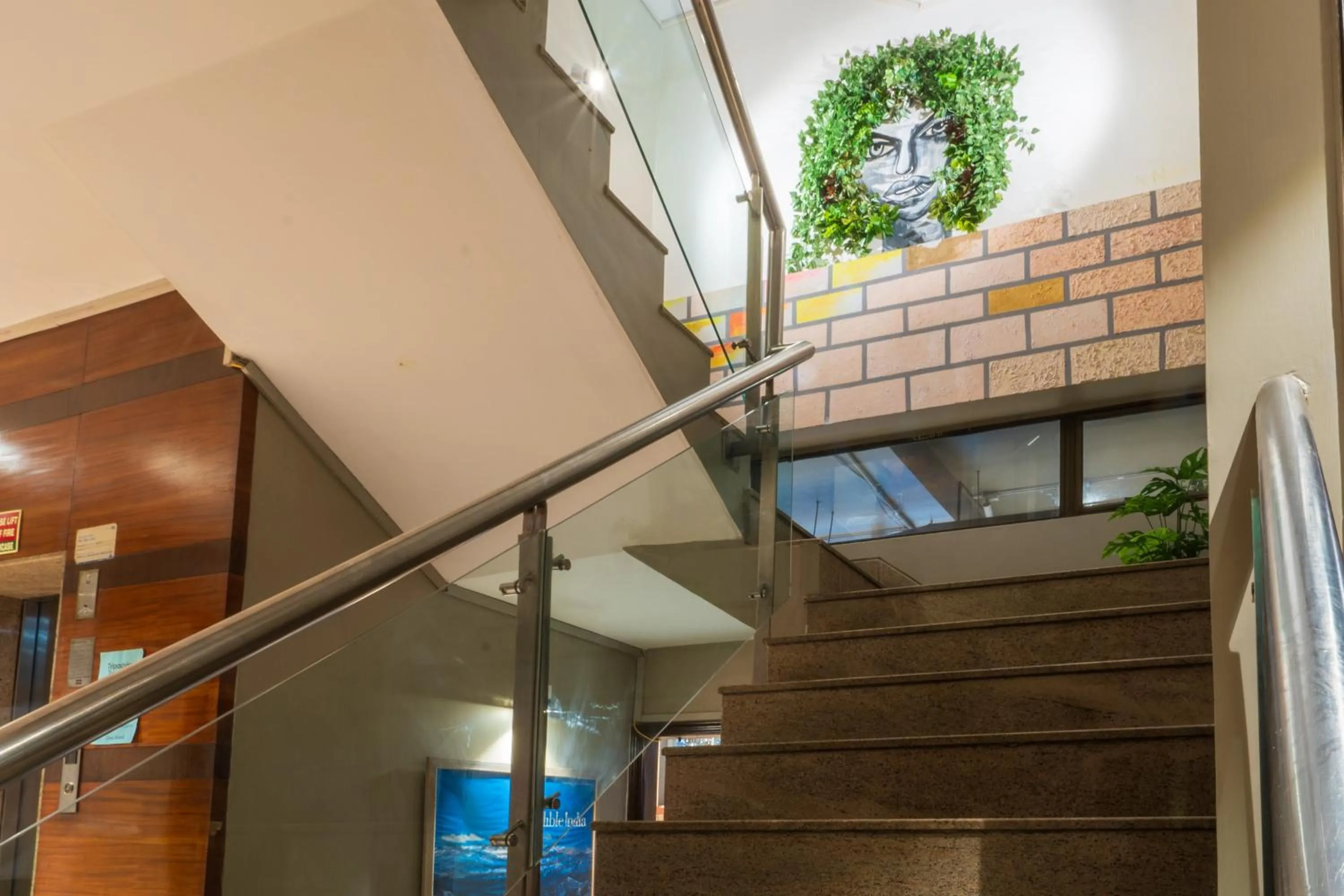 Decorative detail in Cosy Grand, Chanakyapuri by The Cosy Hotels