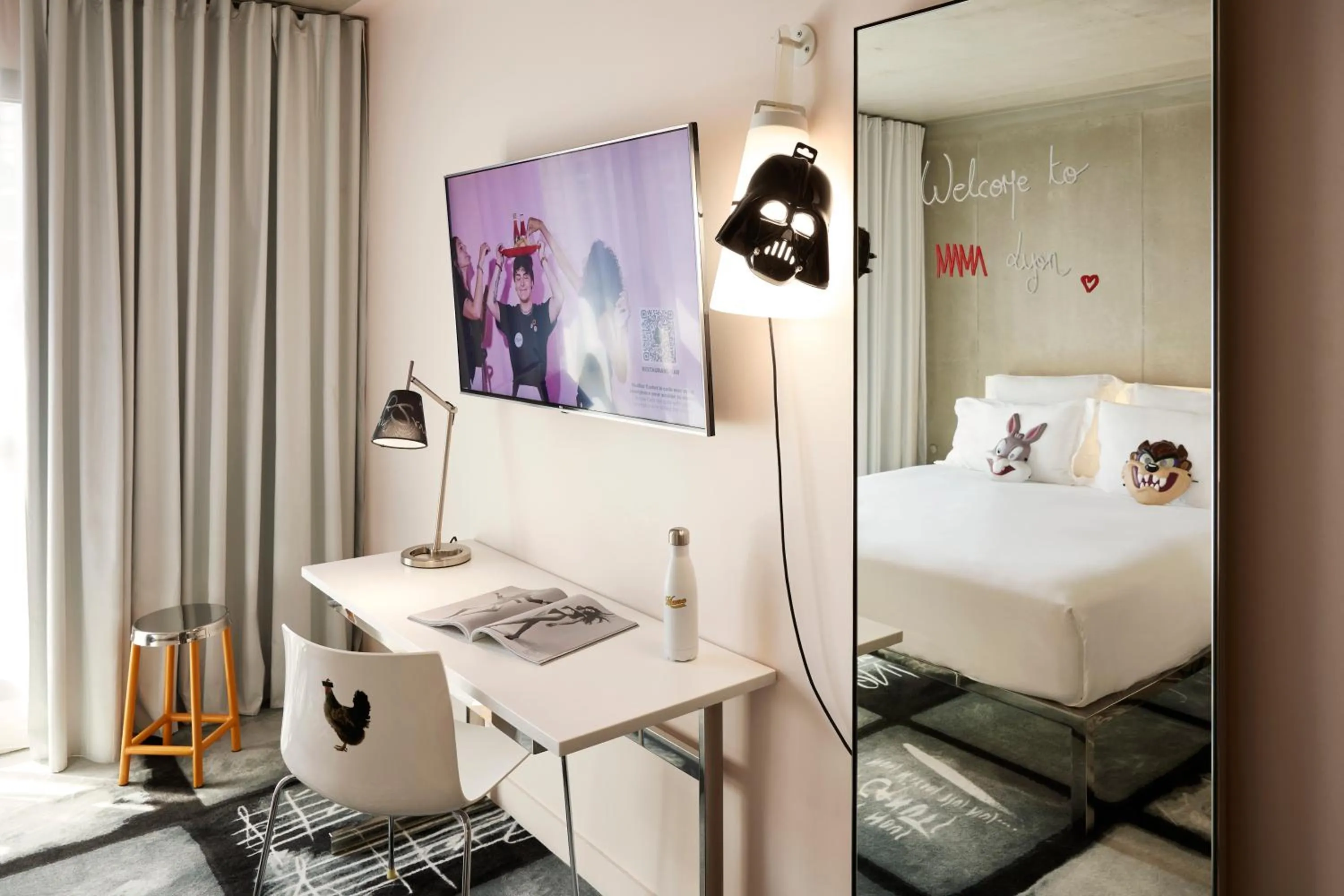 Bed in Mama Shelter Lyon