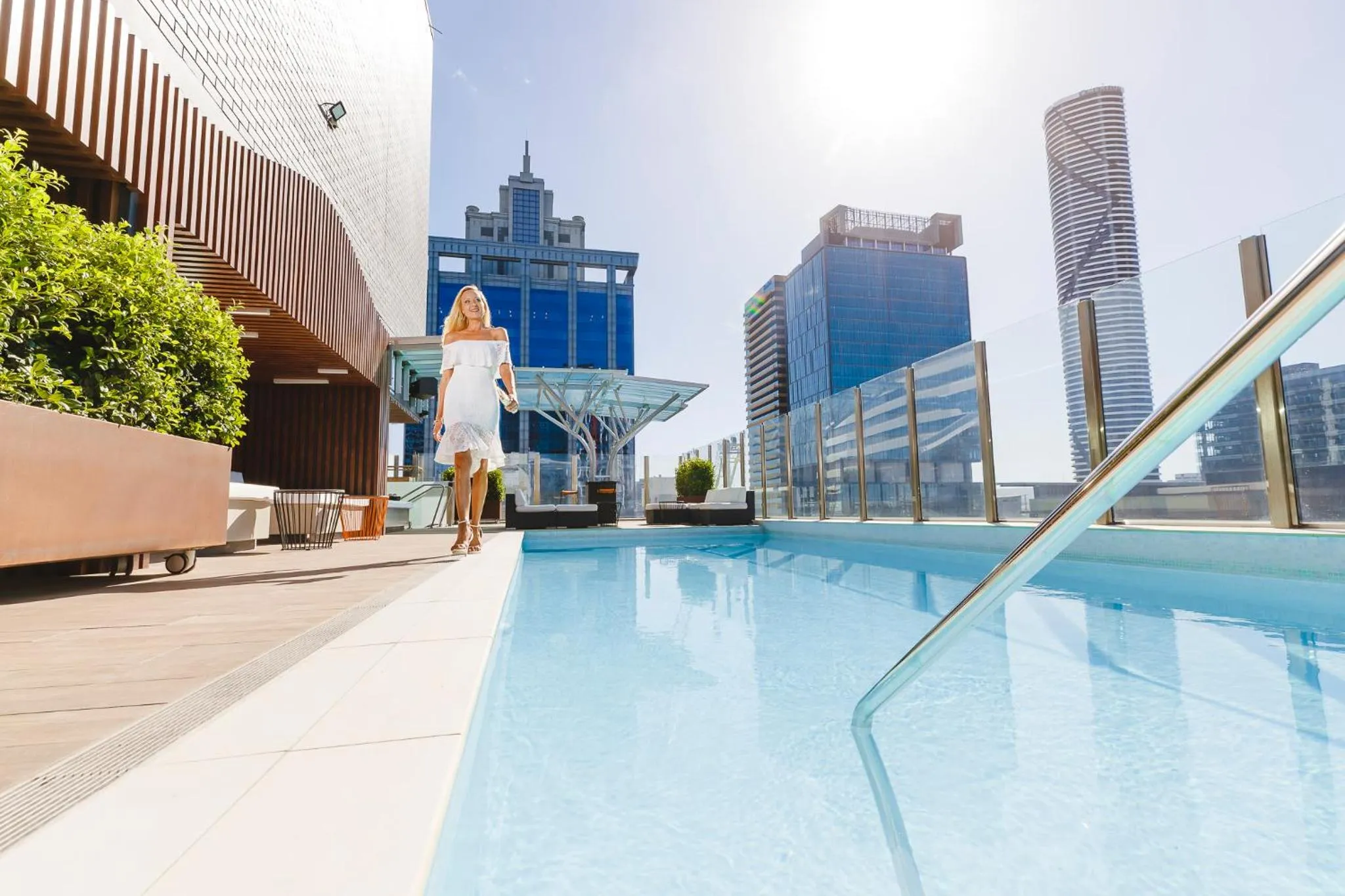 Swimming pool in Mercure Brisbane King George Square