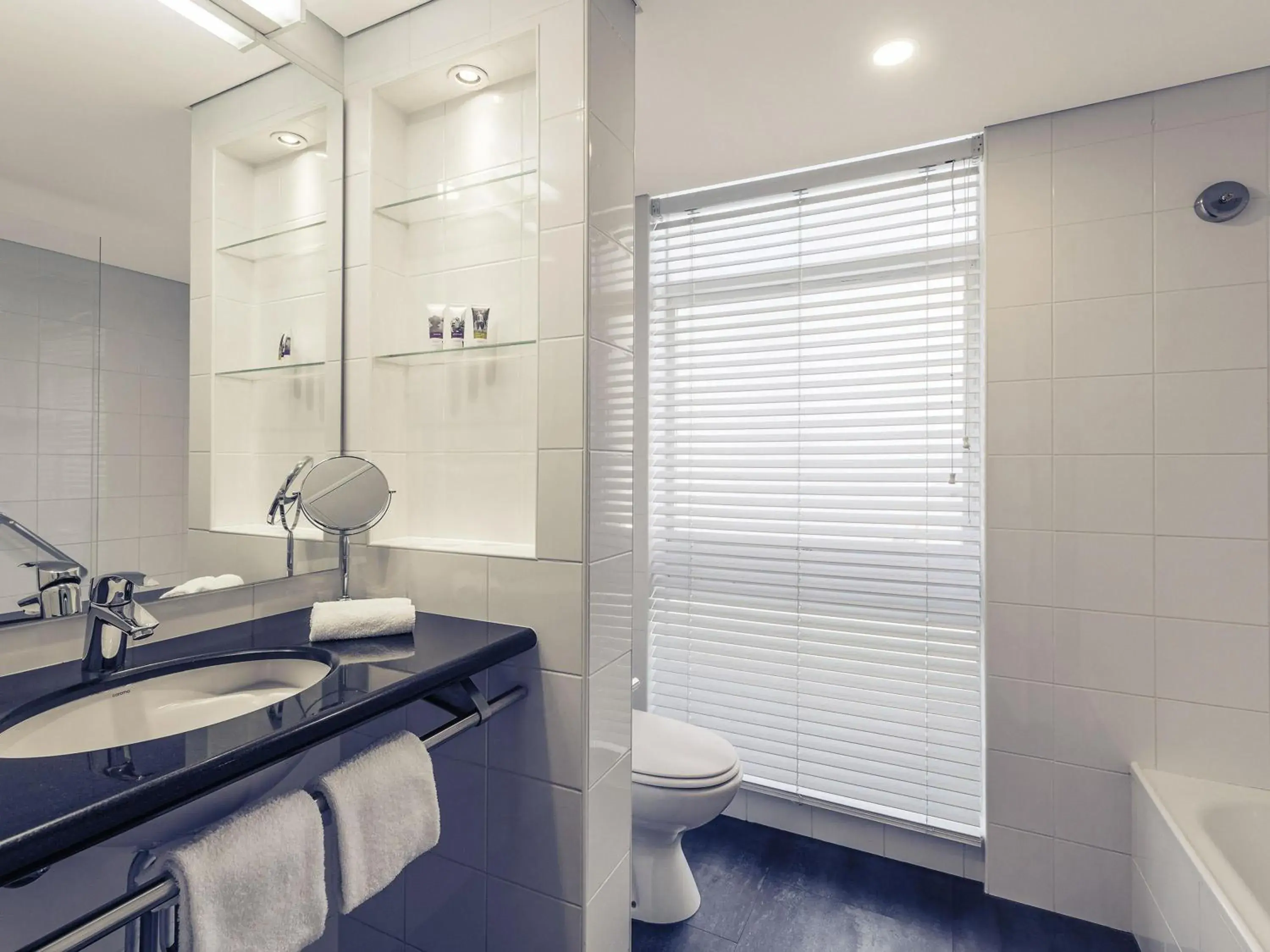 Superior Queen Room in Mercure Brisbane King George Square Superior Queen Room in Mercure Brisbane King George Square