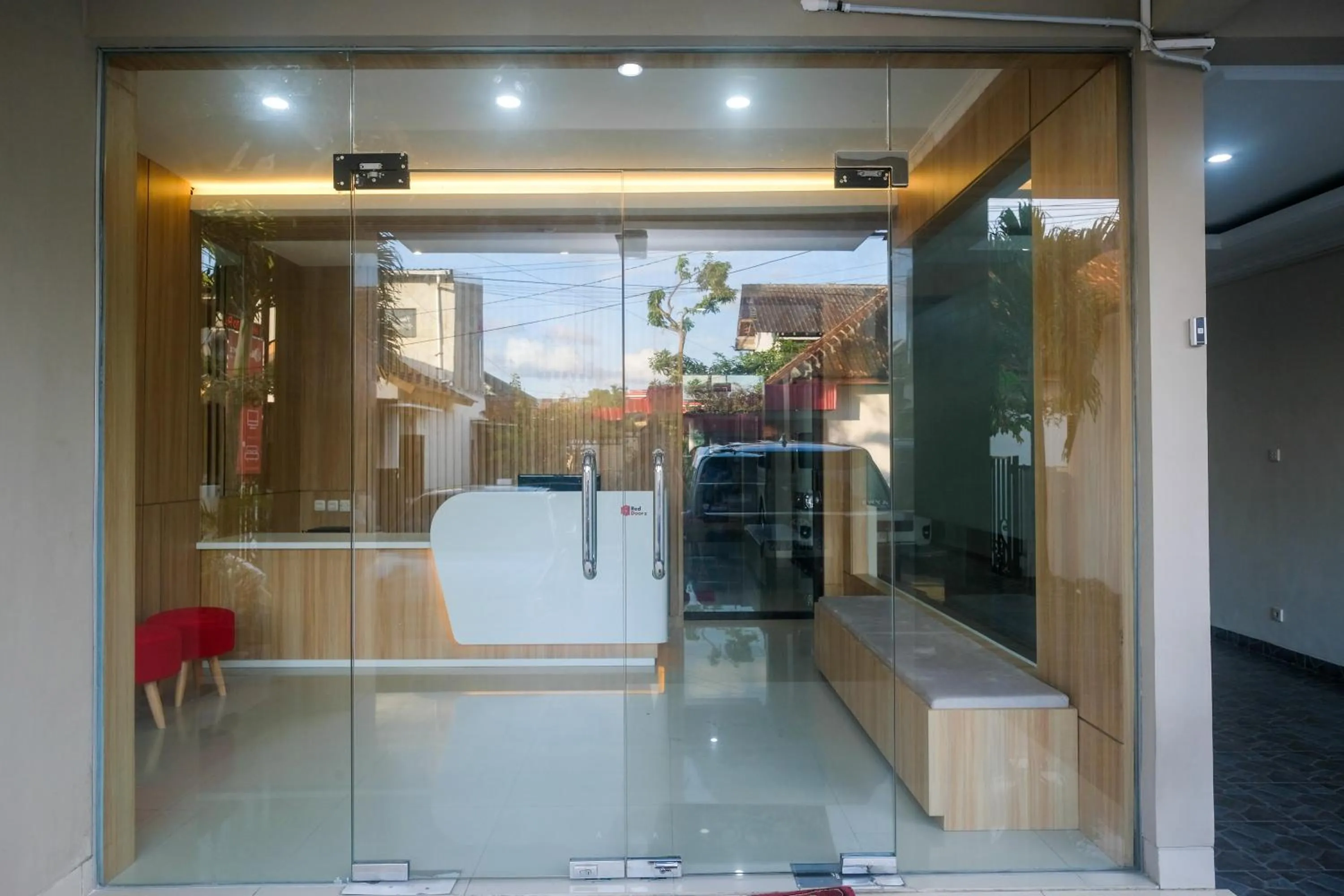 Facade/entrance in RedDoorz Syariah near Jogja City Mall 2