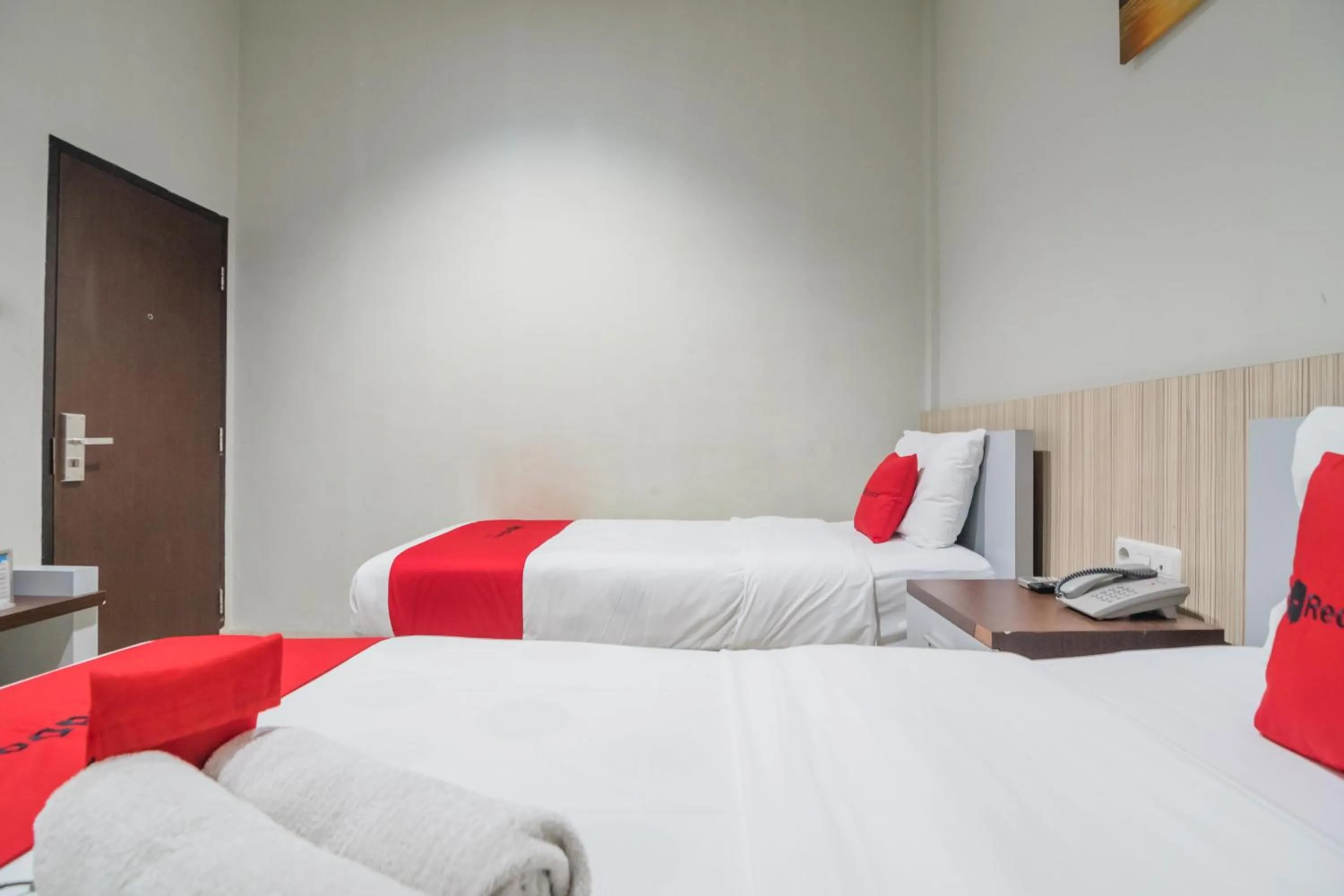 Bedroom in RedDoorz Plus near Simpang Rimbo Jambi