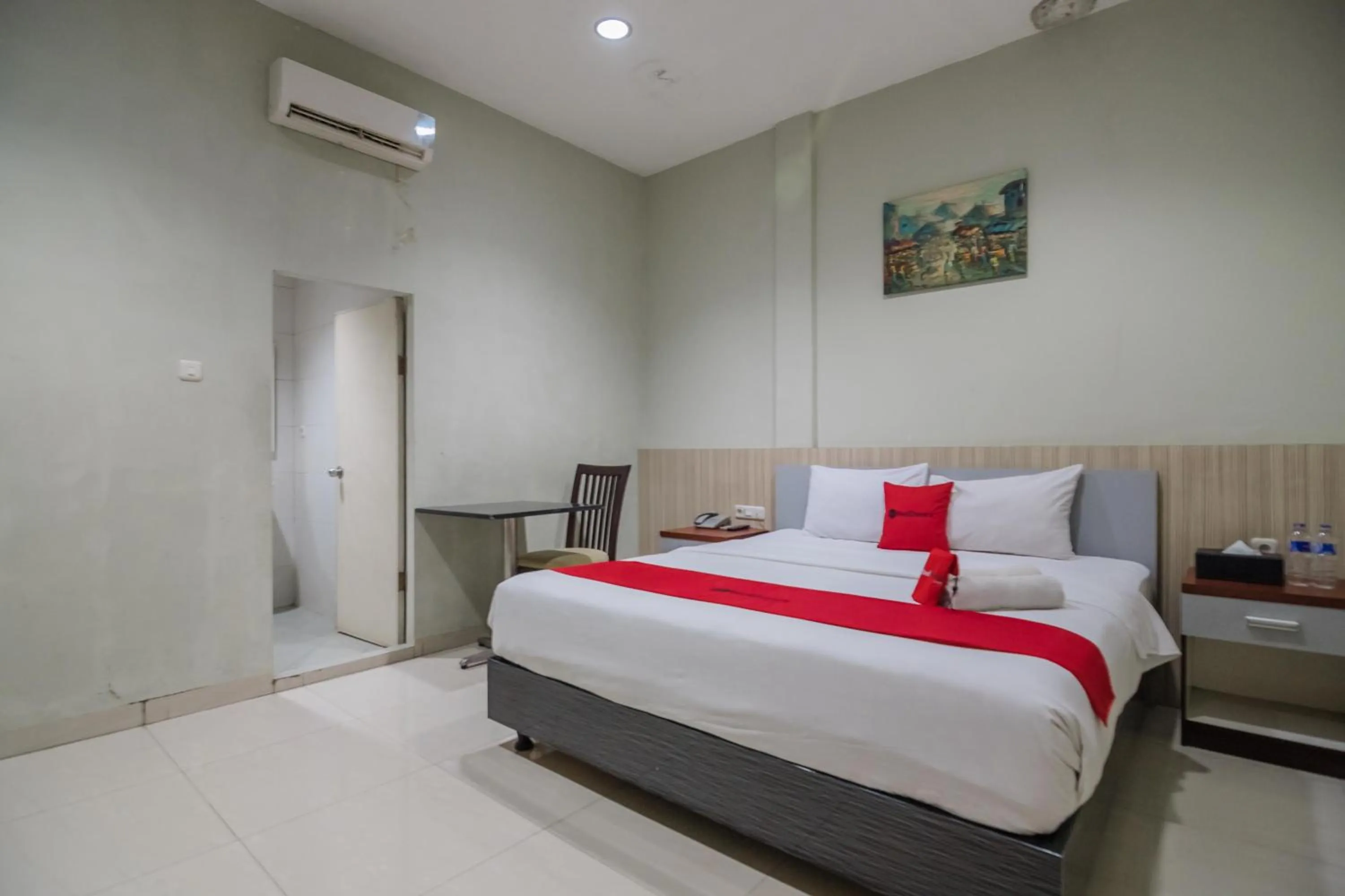 Bedroom in RedDoorz Plus near Simpang Rimbo Jambi