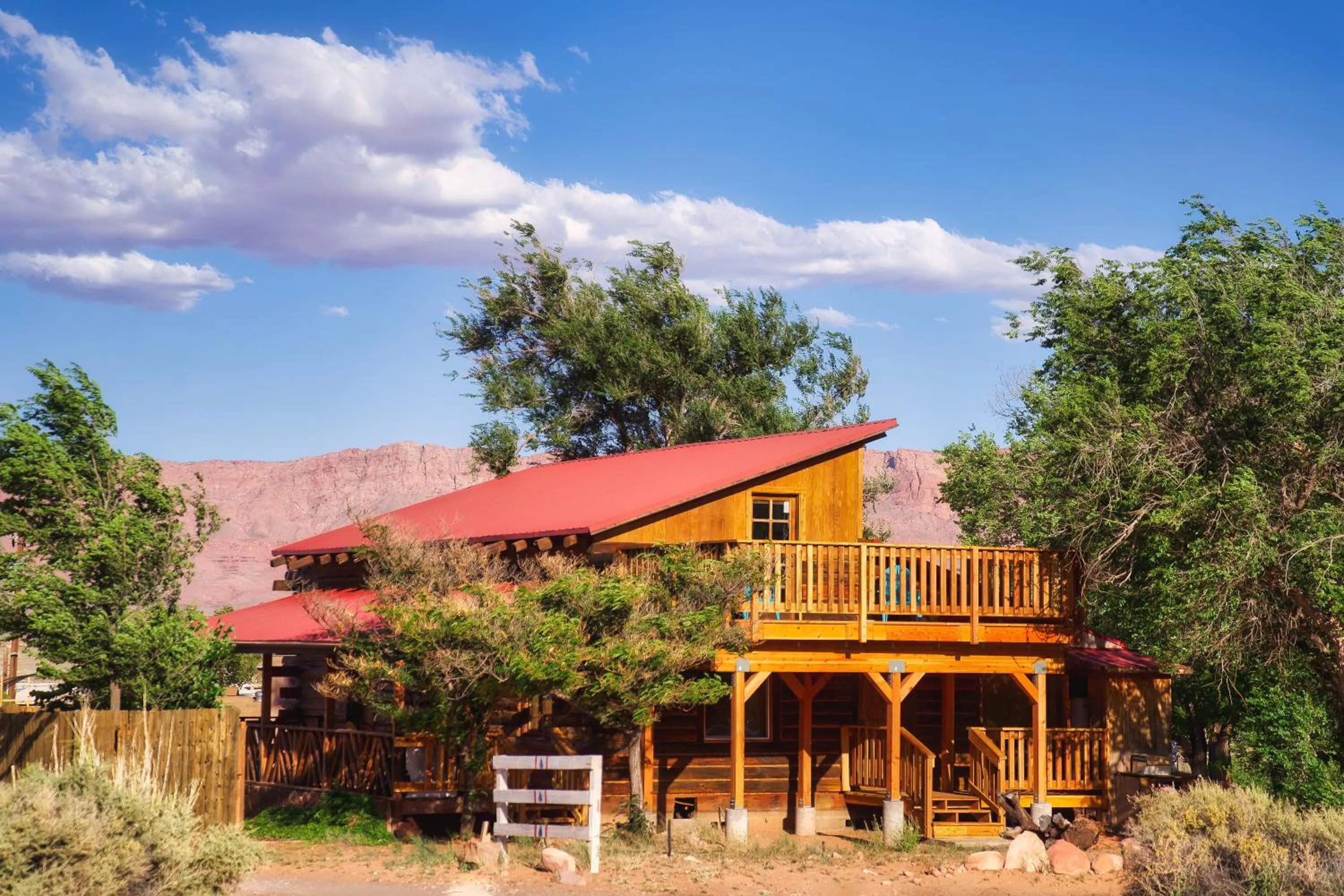 Property building in Lee's Ferry Lodge at Vermilion Cliffs