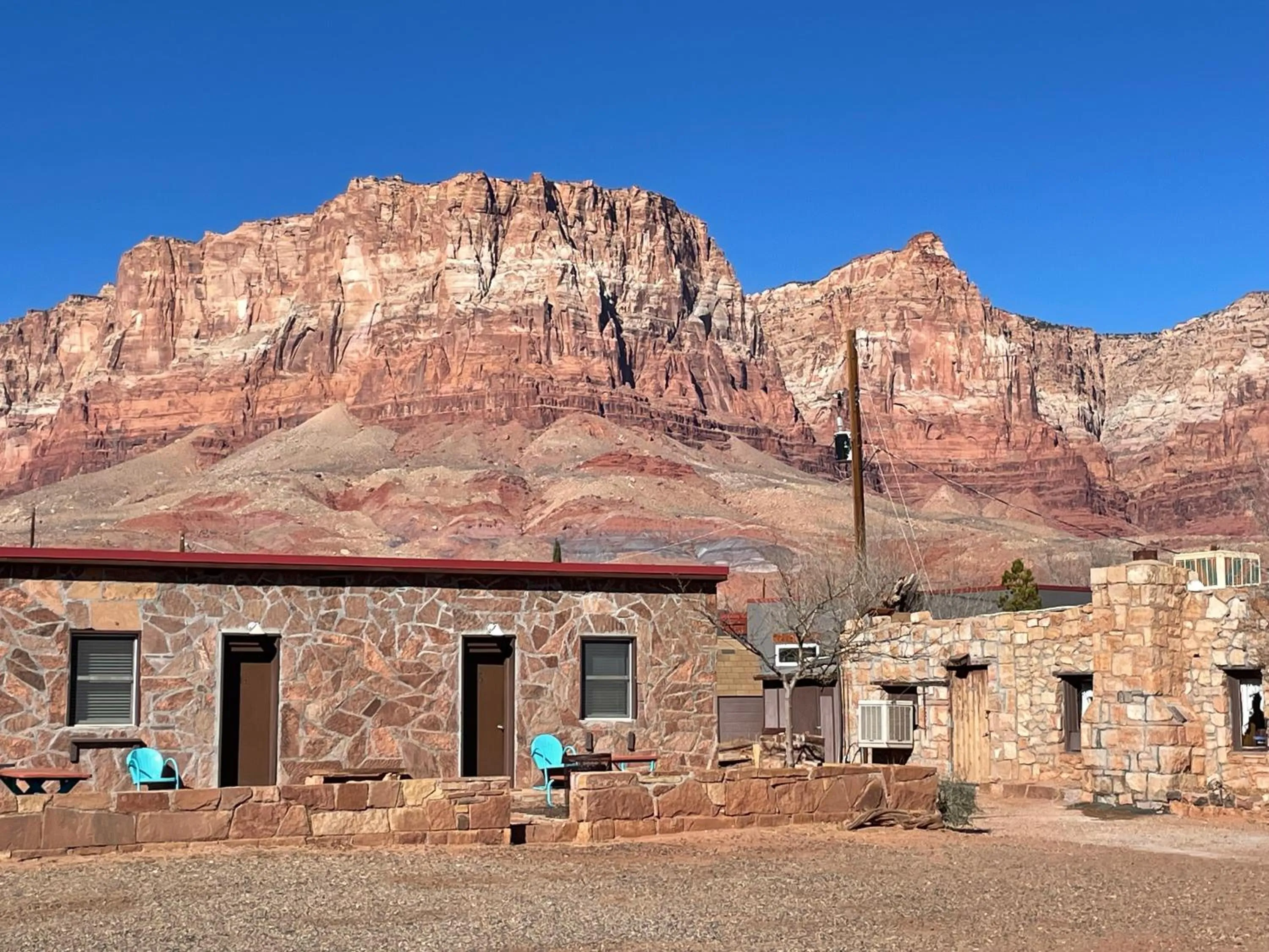 Patio in Lee's Ferry Lodge at Vermilion Cliffs
