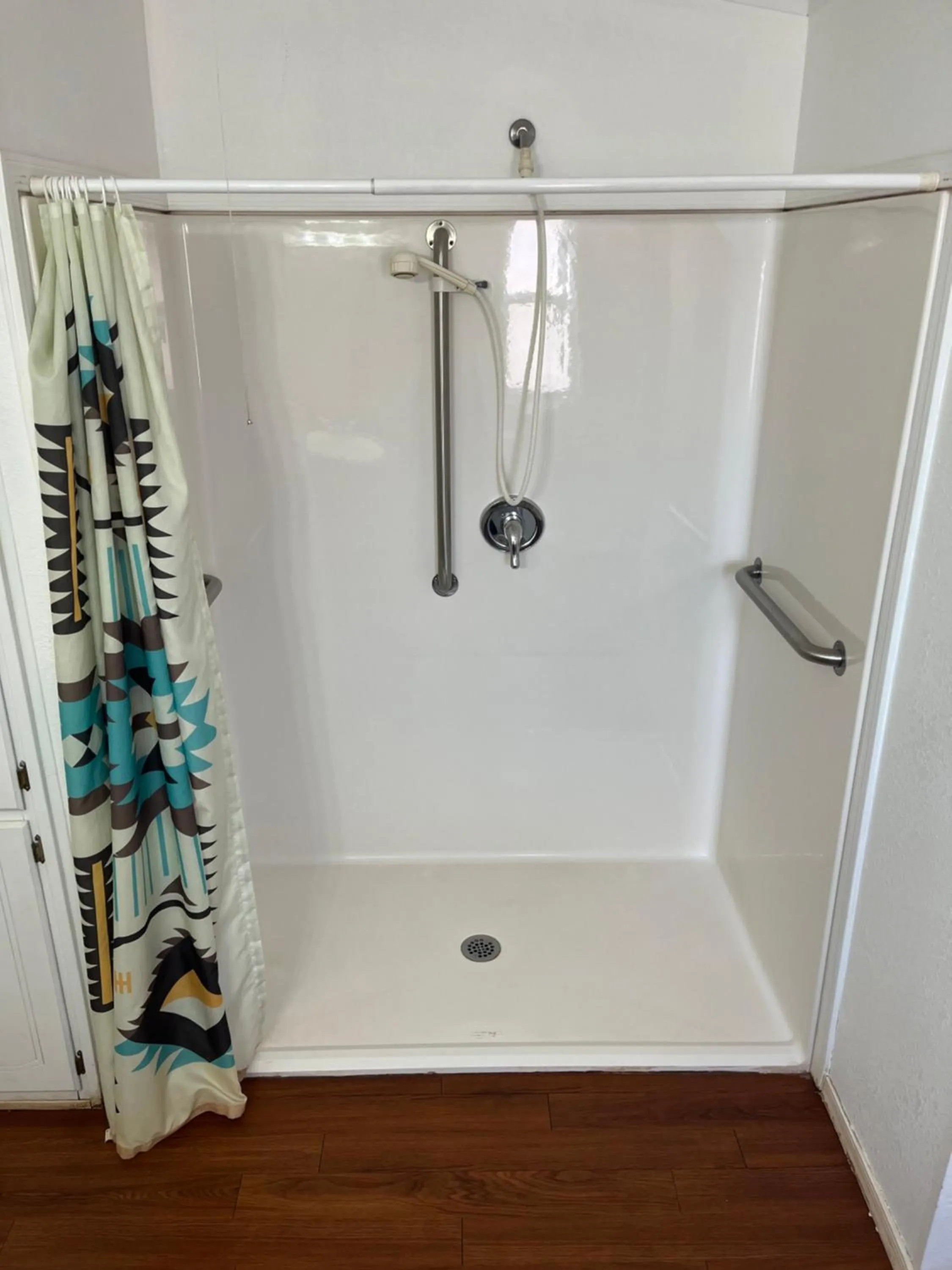 Shower in Lee's Ferry Lodge at Vermilion Cliffs