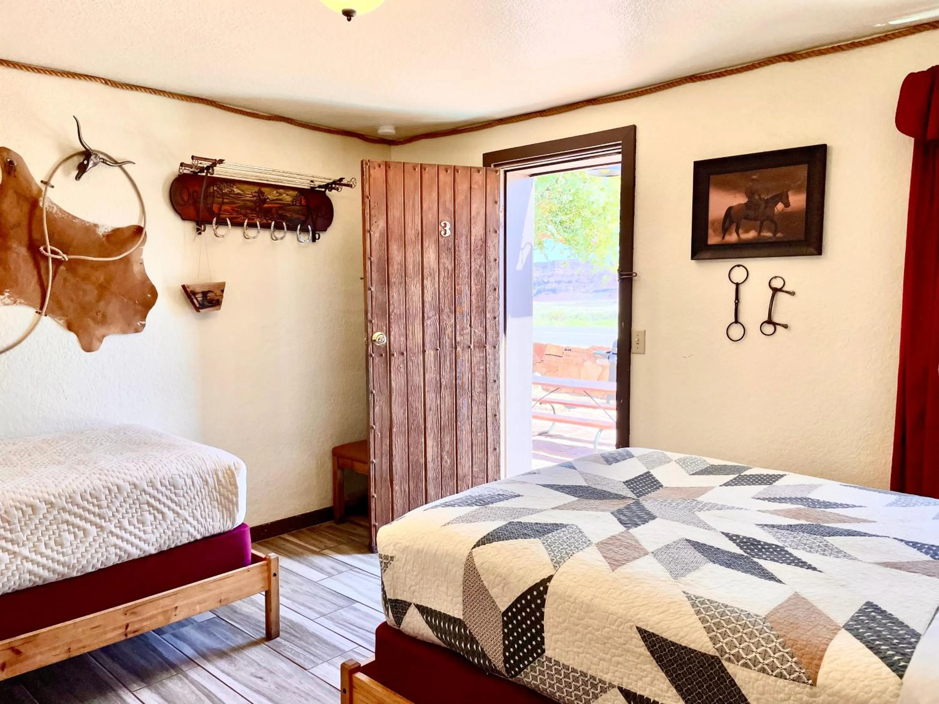 Bed in Lee's Ferry Lodge at Vermilion Cliffs