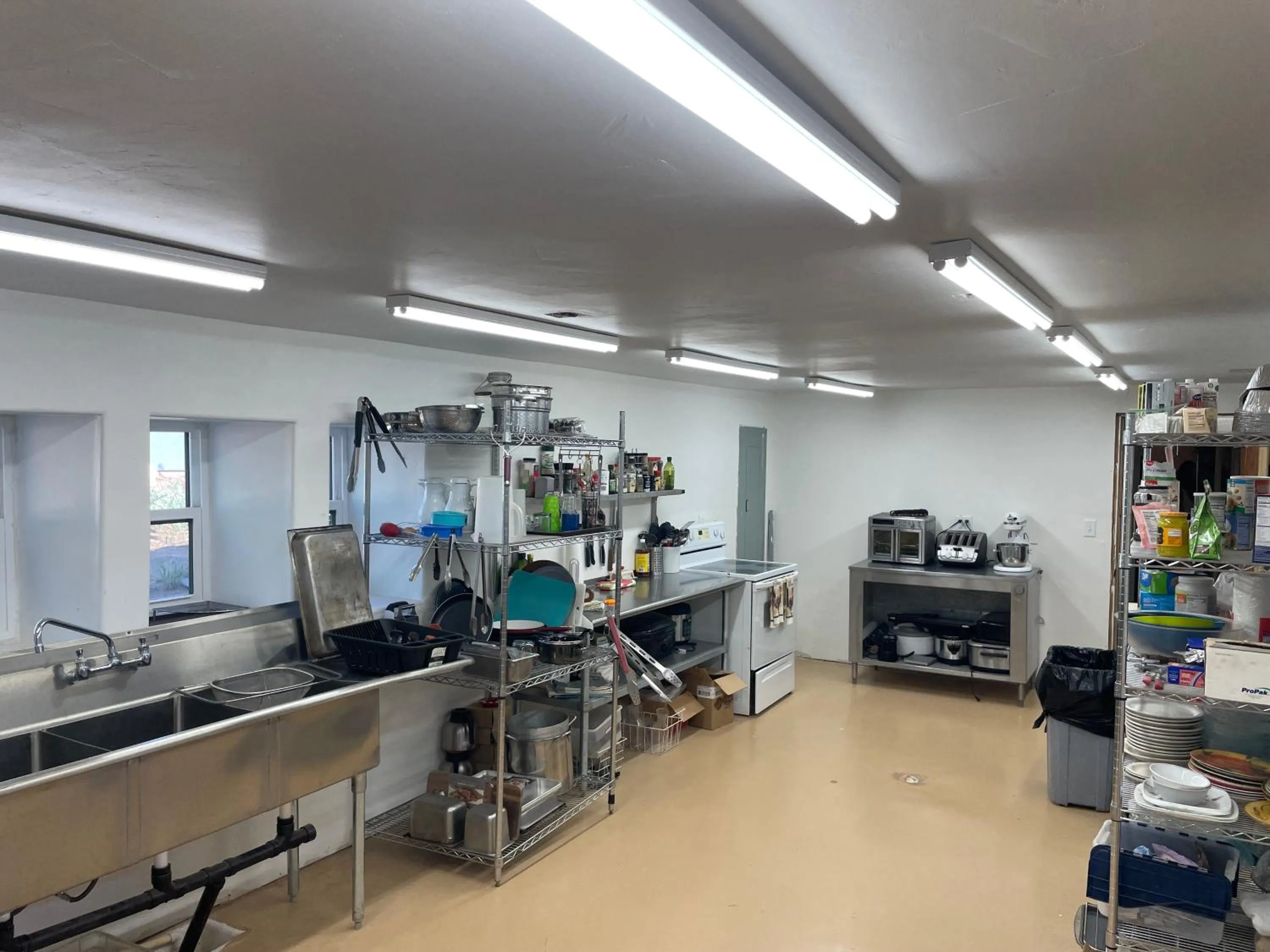 Kitchen or kitchenette in Lee's Ferry Lodge at Vermilion Cliffs