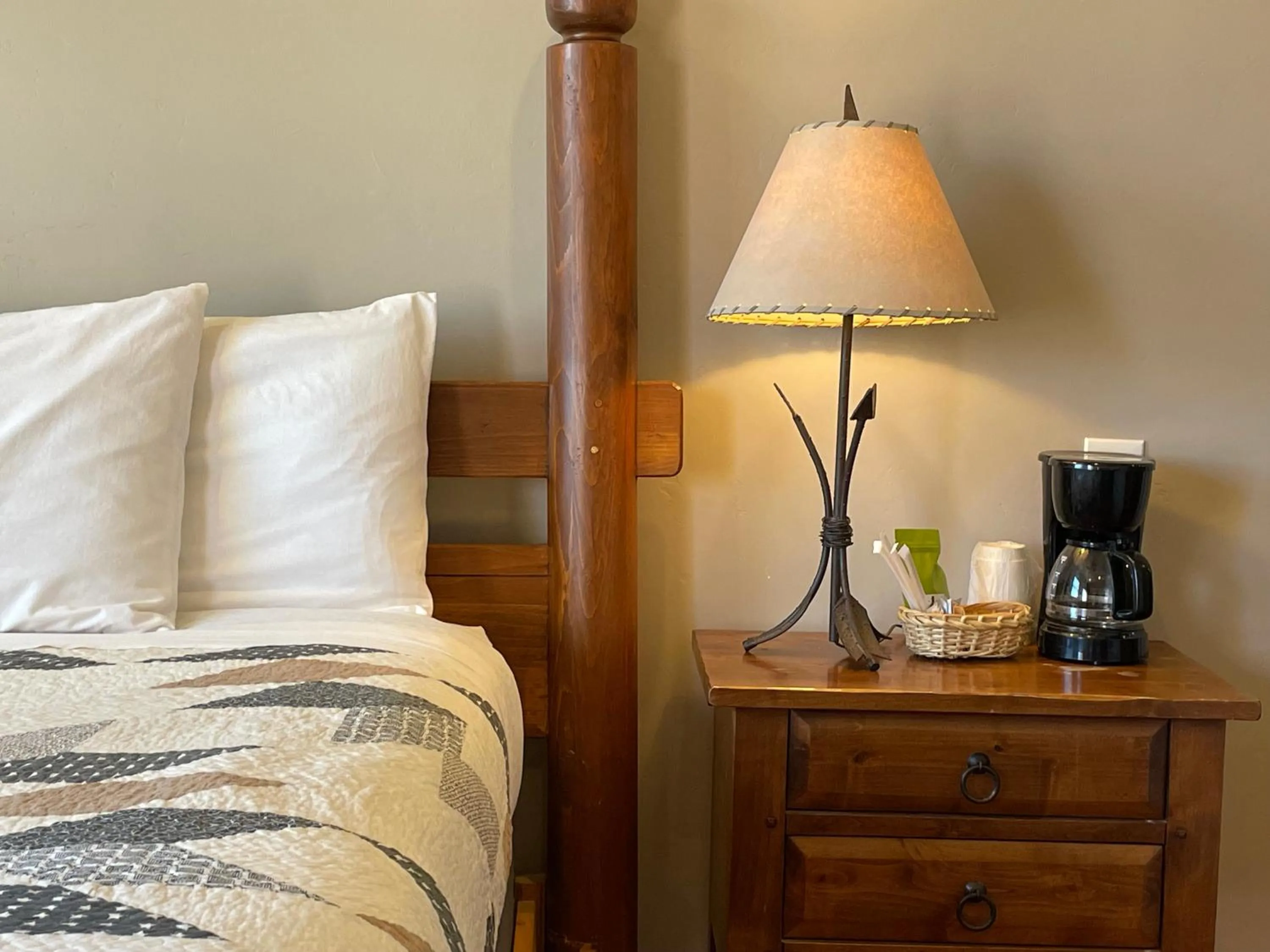 Bed in Lee's Ferry Lodge at Vermilion Cliffs