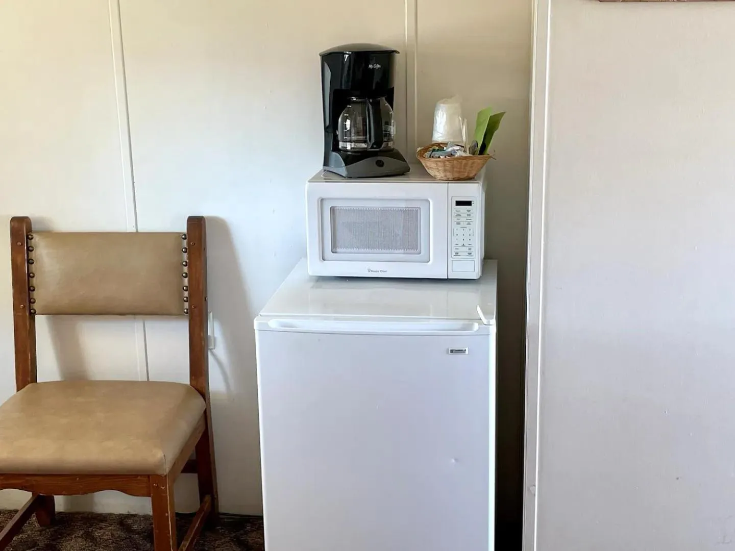 Coffee/tea facilities in Lee's Ferry Lodge at Vermilion Cliffs