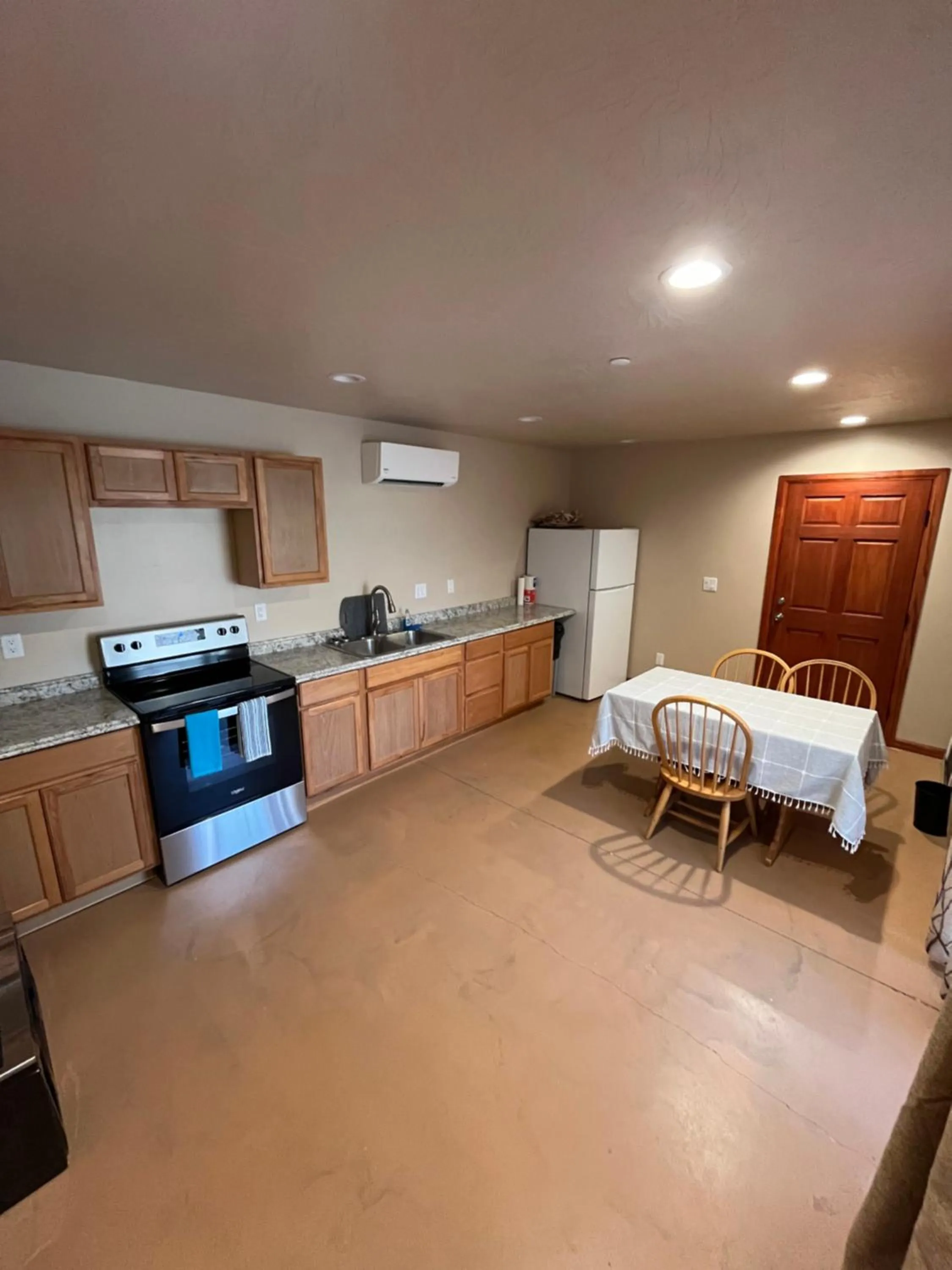 Seating area in Lee's Ferry Lodge at Vermilion Cliffs
