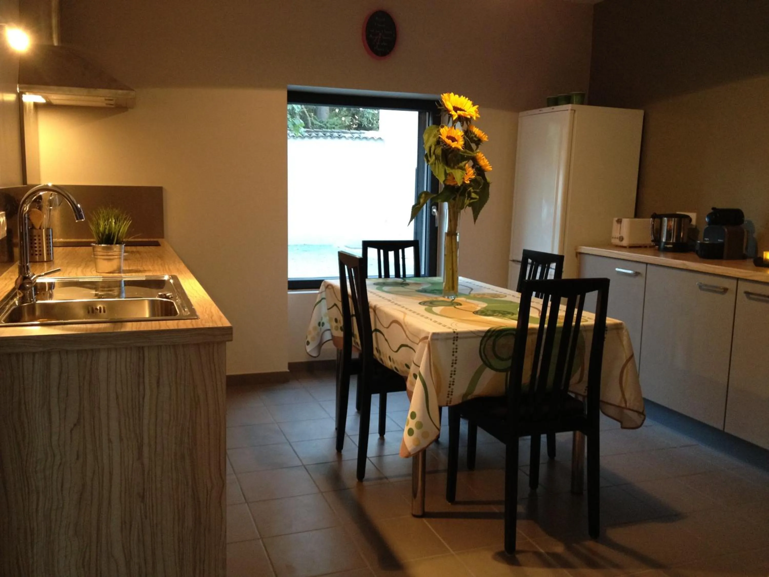 Kitchen or kitchenette in Demeure & Dépendance - Chambres d'hôtes depuis 2012