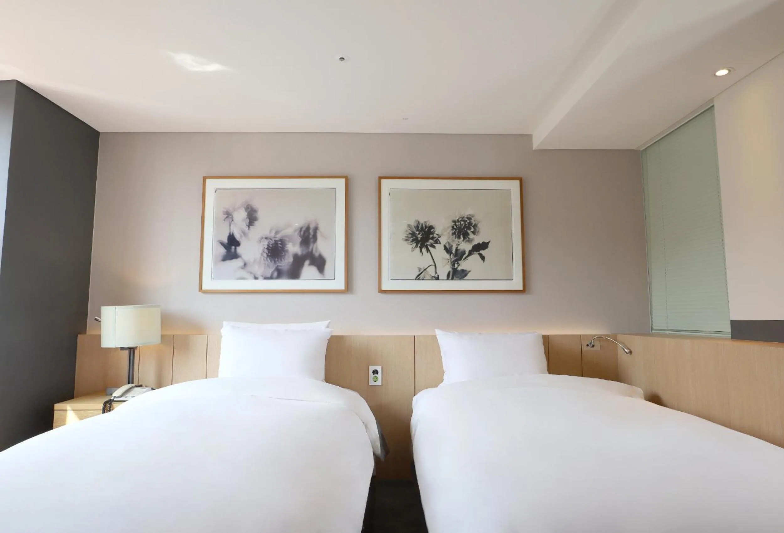 Bed in Eden Paradise Hotel