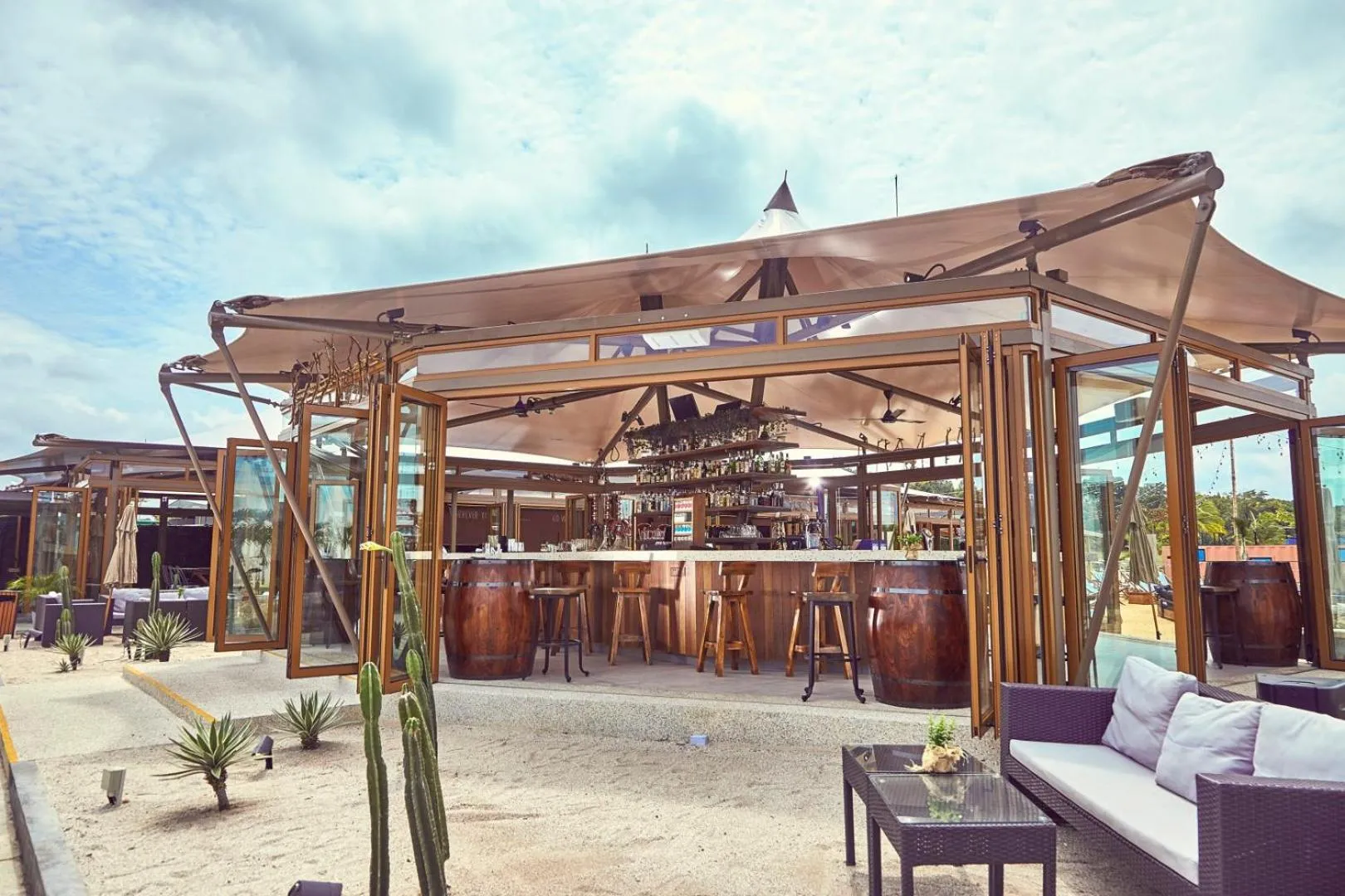 Lounge or bar in The ANMON Resort Bintan