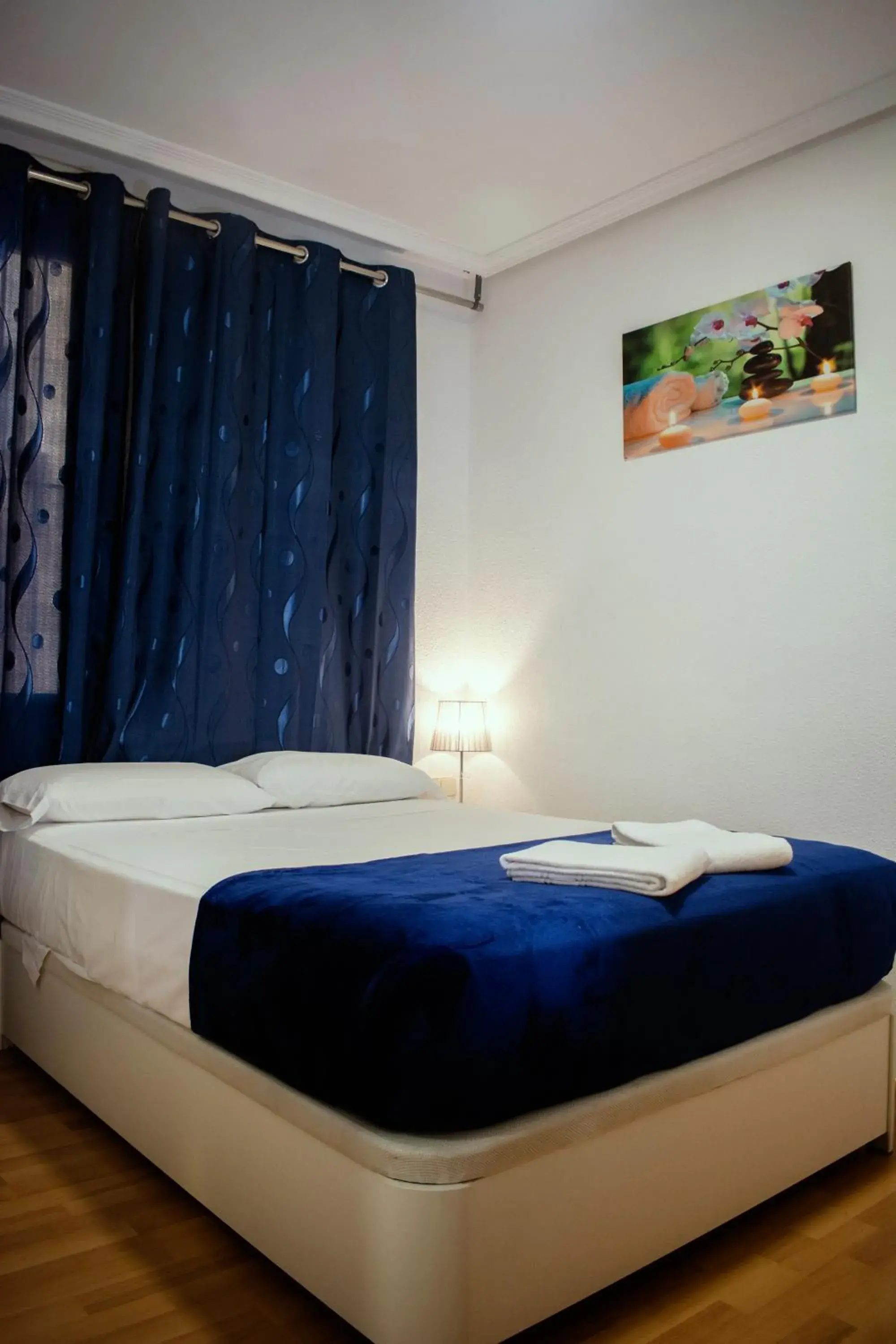 Double Room with Private Bathroom in Hostal Ártico Double Room with Private Bathroom in Hostal Ártico