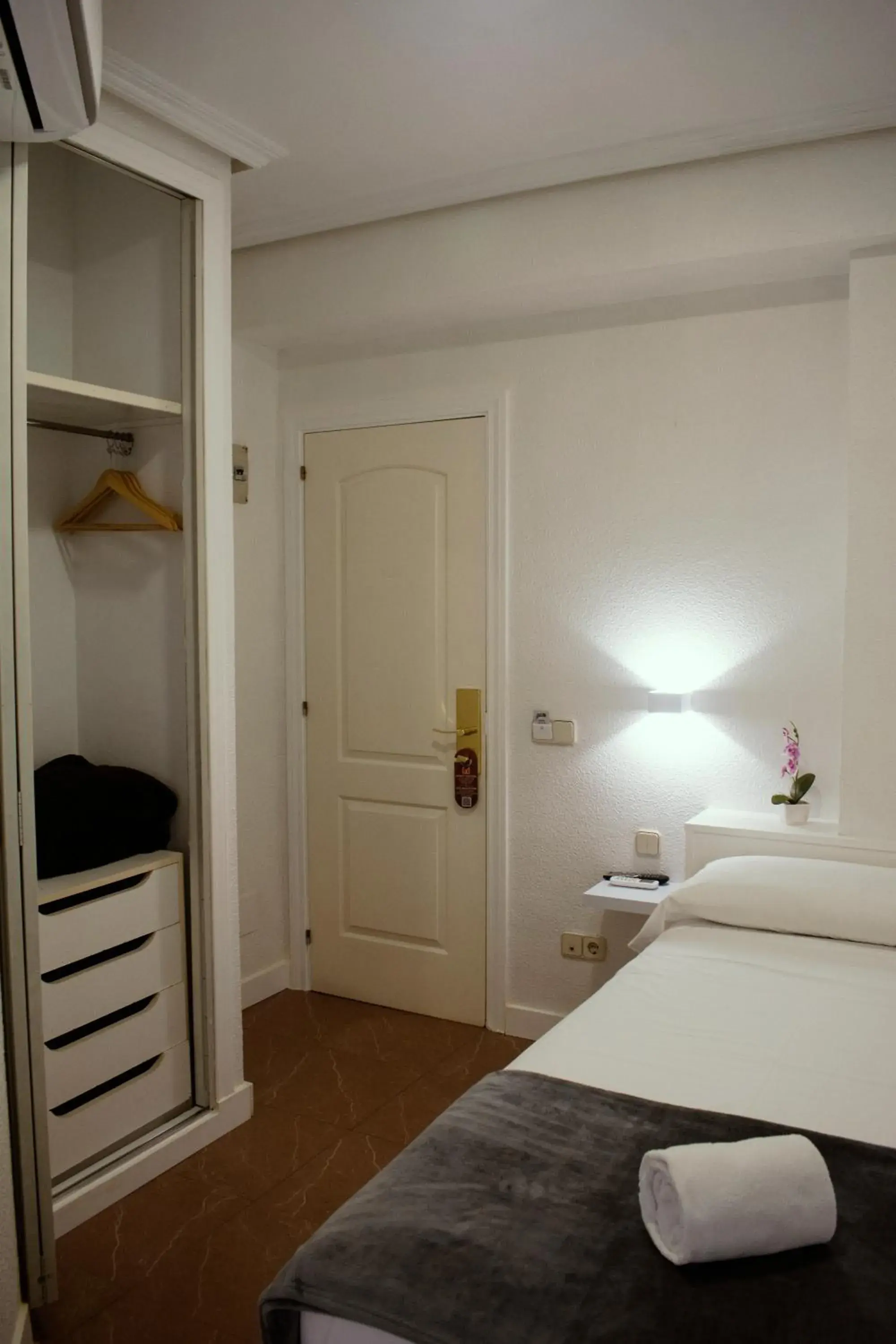 Single Room in Hostal Ártico Single Room in Hostal Ártico