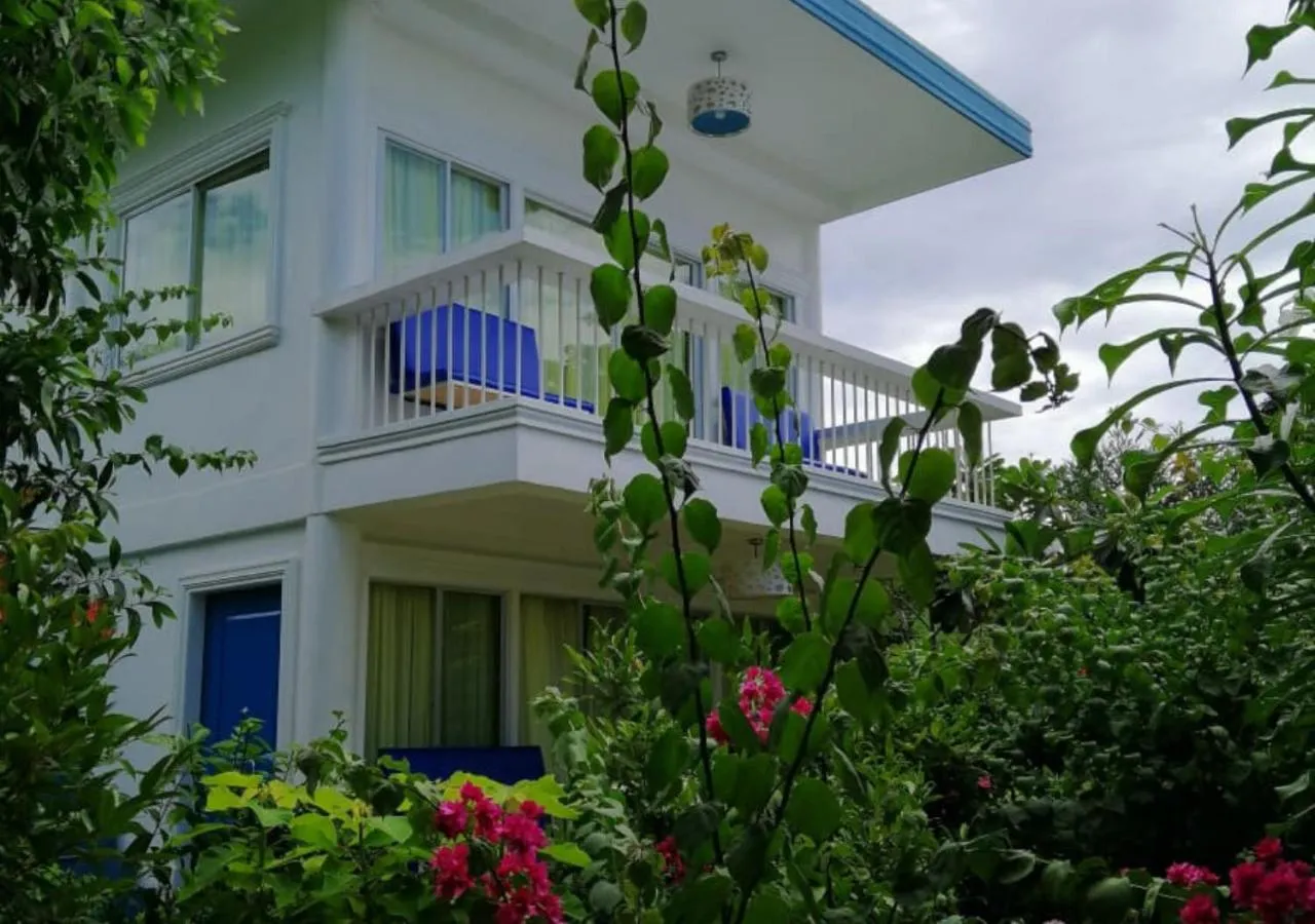 Facade/entrance in SweetWater Resort