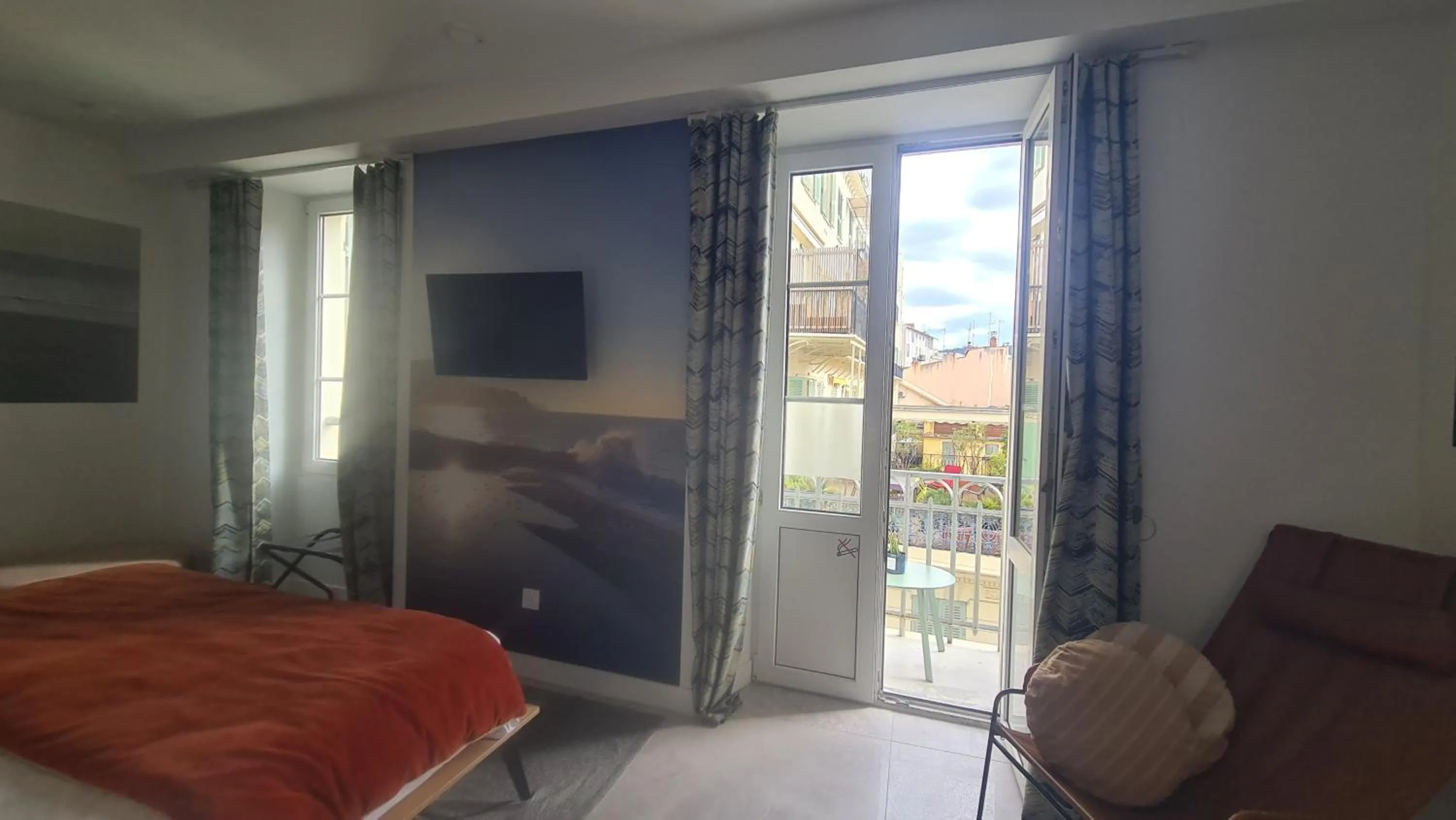 Bed in Le Petit Trianon et le Charme des Suites