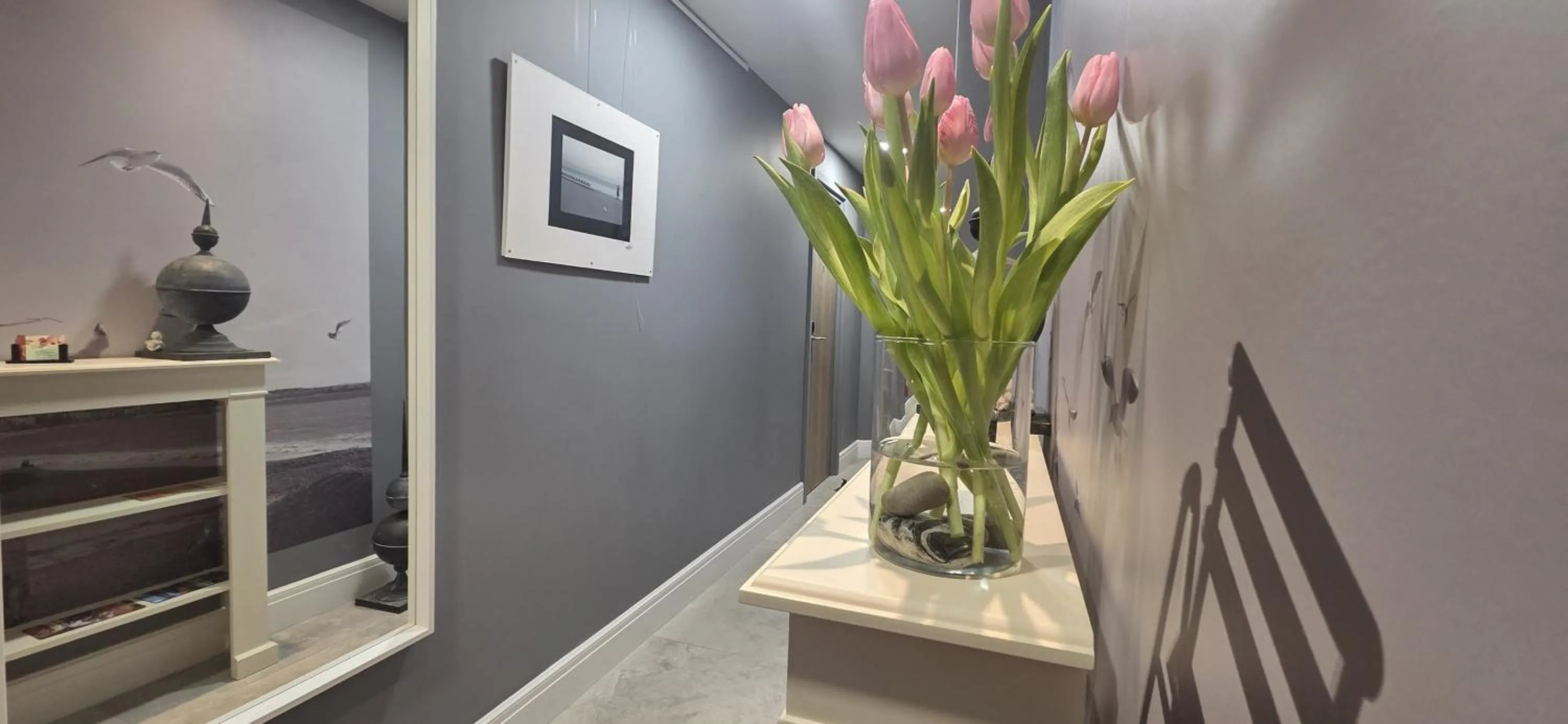 Facade/entrance in Le Petit Trianon et le Charme des Suites