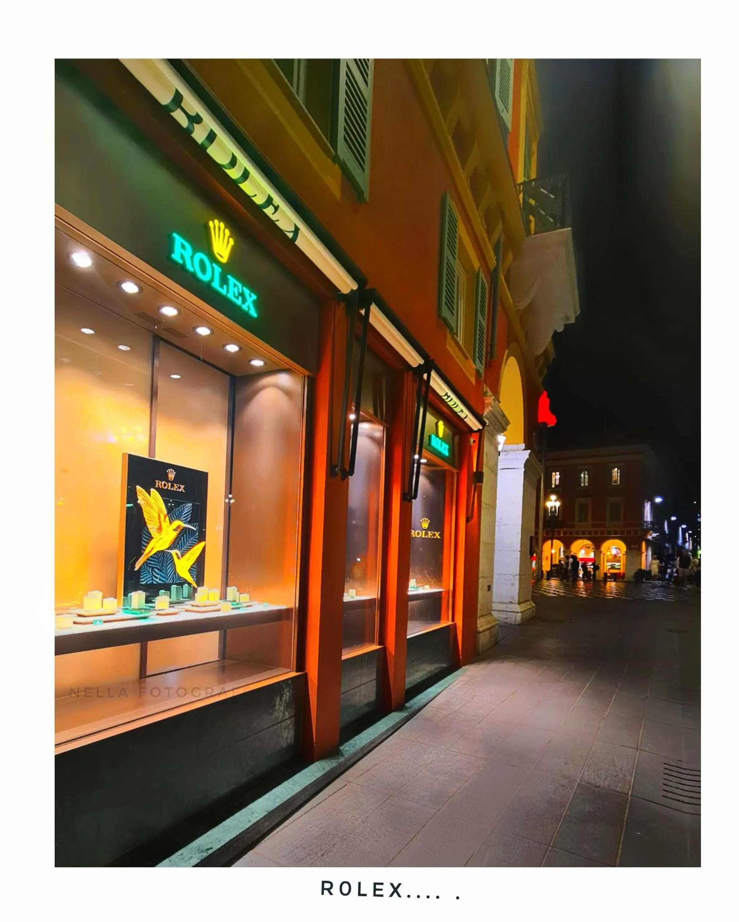 Shopping Area in Le Petit Trianon et le Charme des Suites