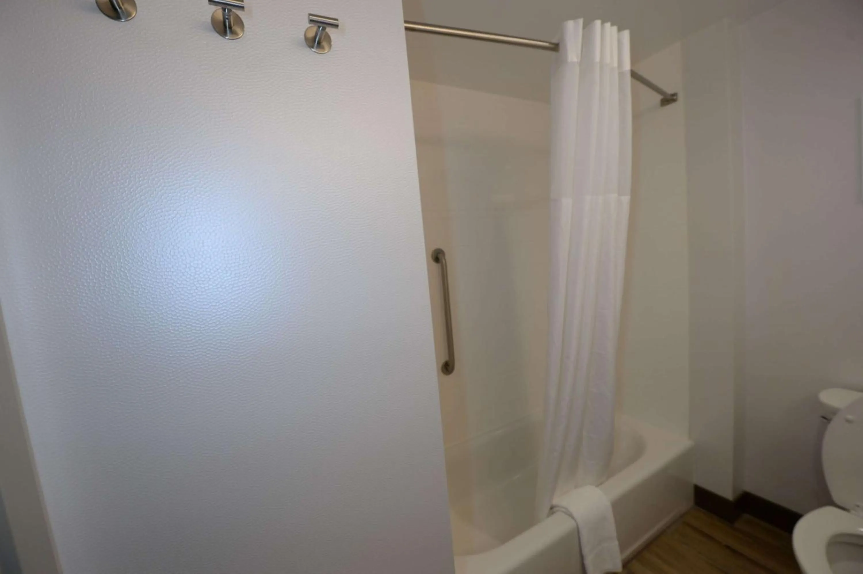 Bathroom in Hampton Inn & Suites Lenoir, NC